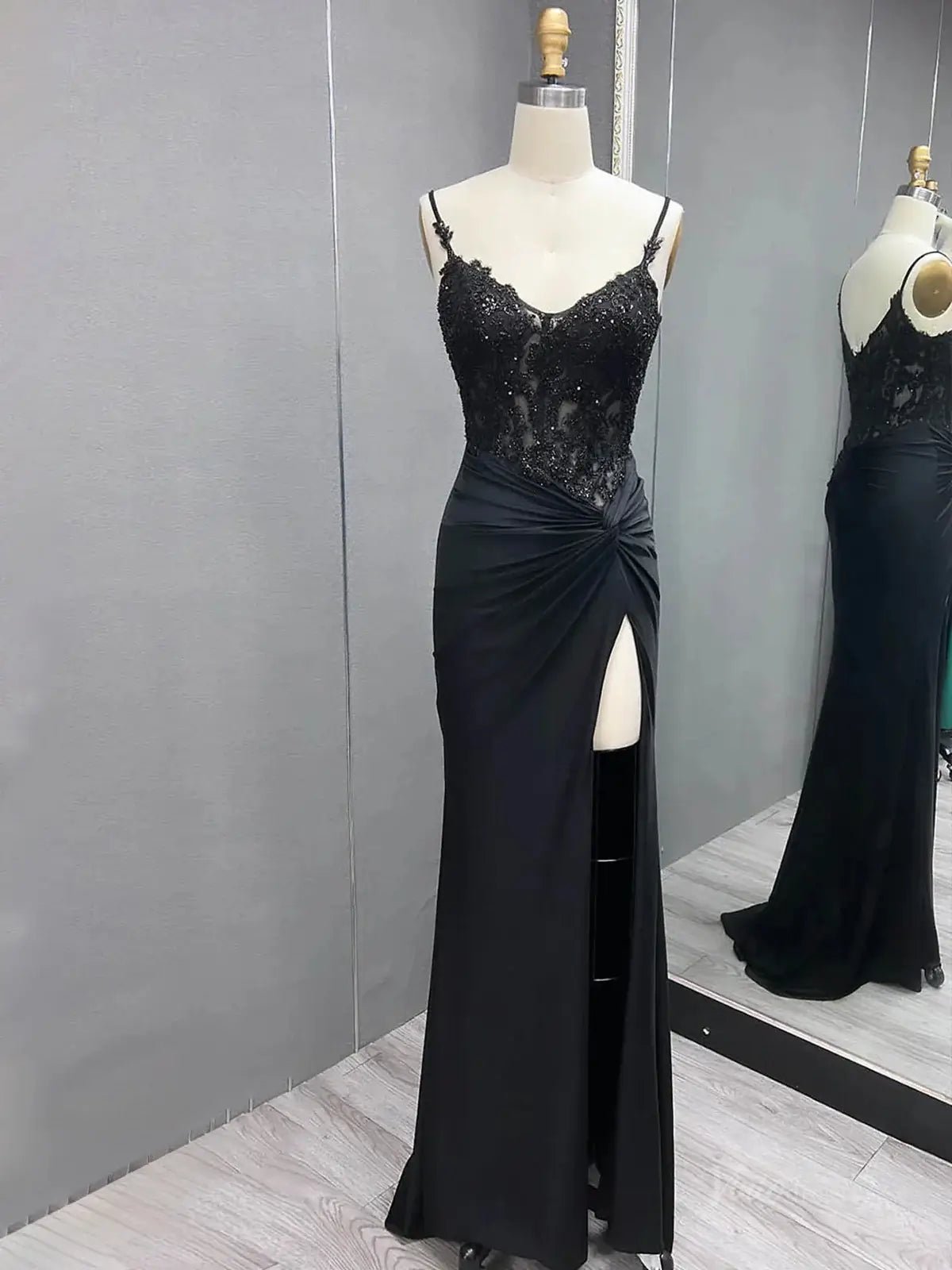 Elegant Satin Mermaid Prom Dress 2025 with Slit, Spaghetti Strap & Lace Bodice – FD5045-prom dresses 2025 -Viniodress-Black-Custom Size-