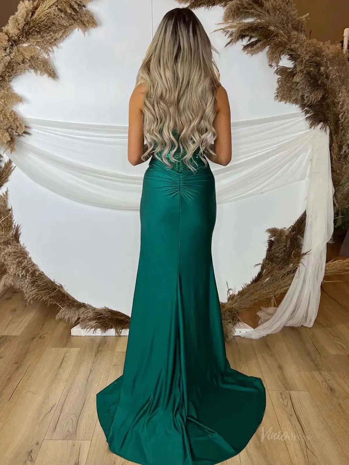 Elegant Satin Mermaid Prom Dress 2025 with Slit, Spaghetti Strap & Lace Bodice – FD5045-prom dresses 2025 -Viniodress-Green-Custom Size-