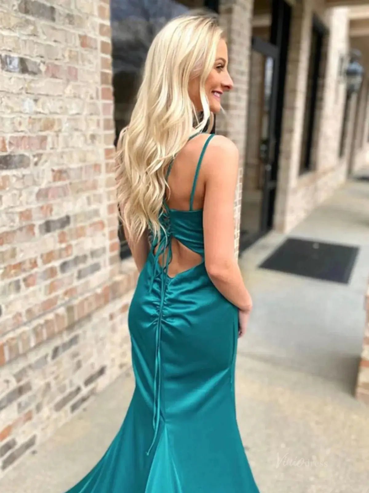 Elegant Satin Mermaid Prom Dresses 2025 with Cowl Neck, Spaghetti Strap & Slit – FD5089 - Viniodressprom dressesGreenCustom Size - Formal Dresses - Ball Gowns