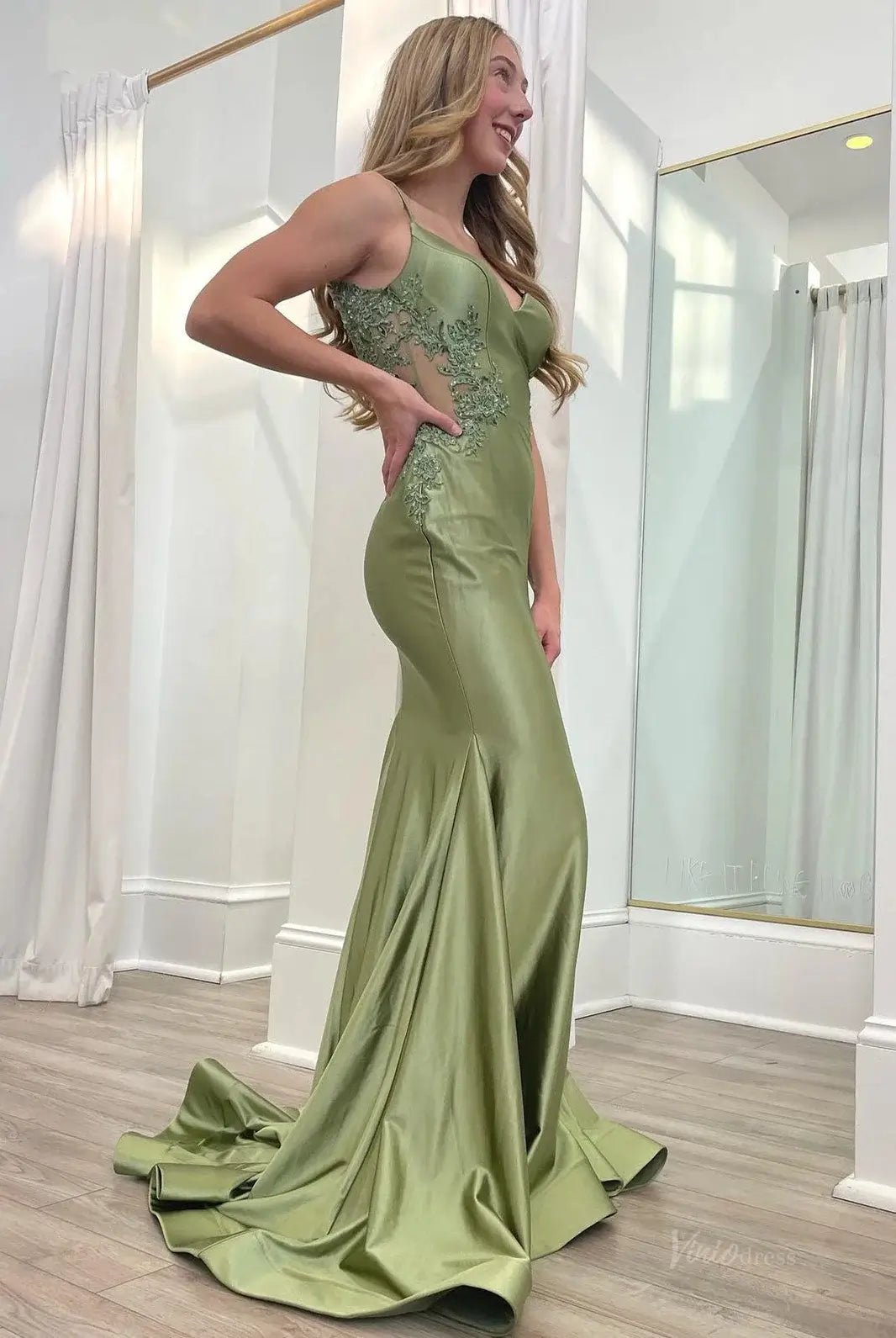 Elegant Satin Mermaid Prom Dresses 2025 with V-Neck, Lace Applique & Spaghetti Strap – FD5061-prom dresses 2025 -Viniodress-Custom Colors-Custom Size-