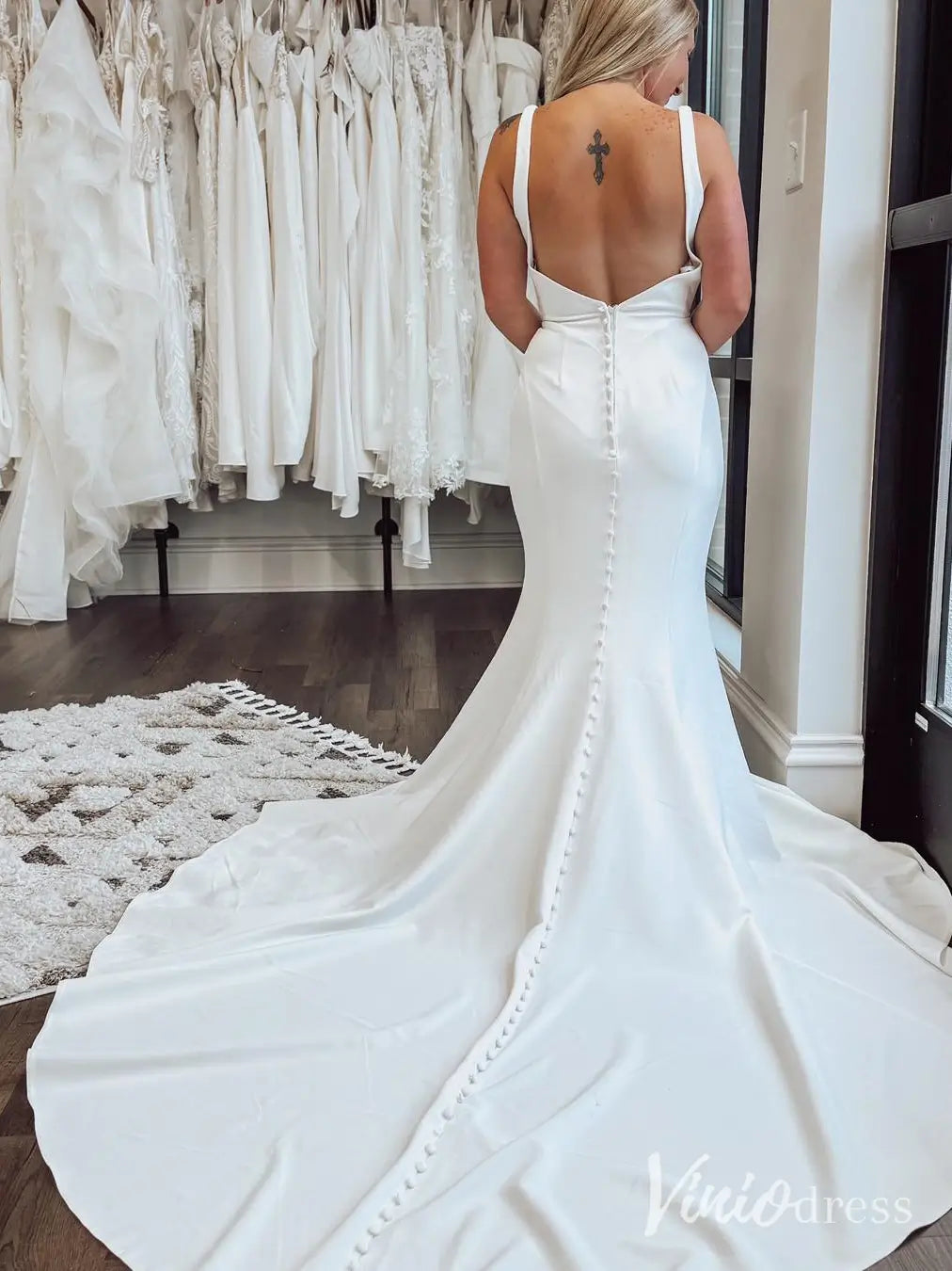 Elegant Satin Mermaid Wedding Dress with Plunging Neckline, Draped Waist and Chapel Train – MN120-wedding dresses 2025 -Viniodress-Ivory-Custom Size-