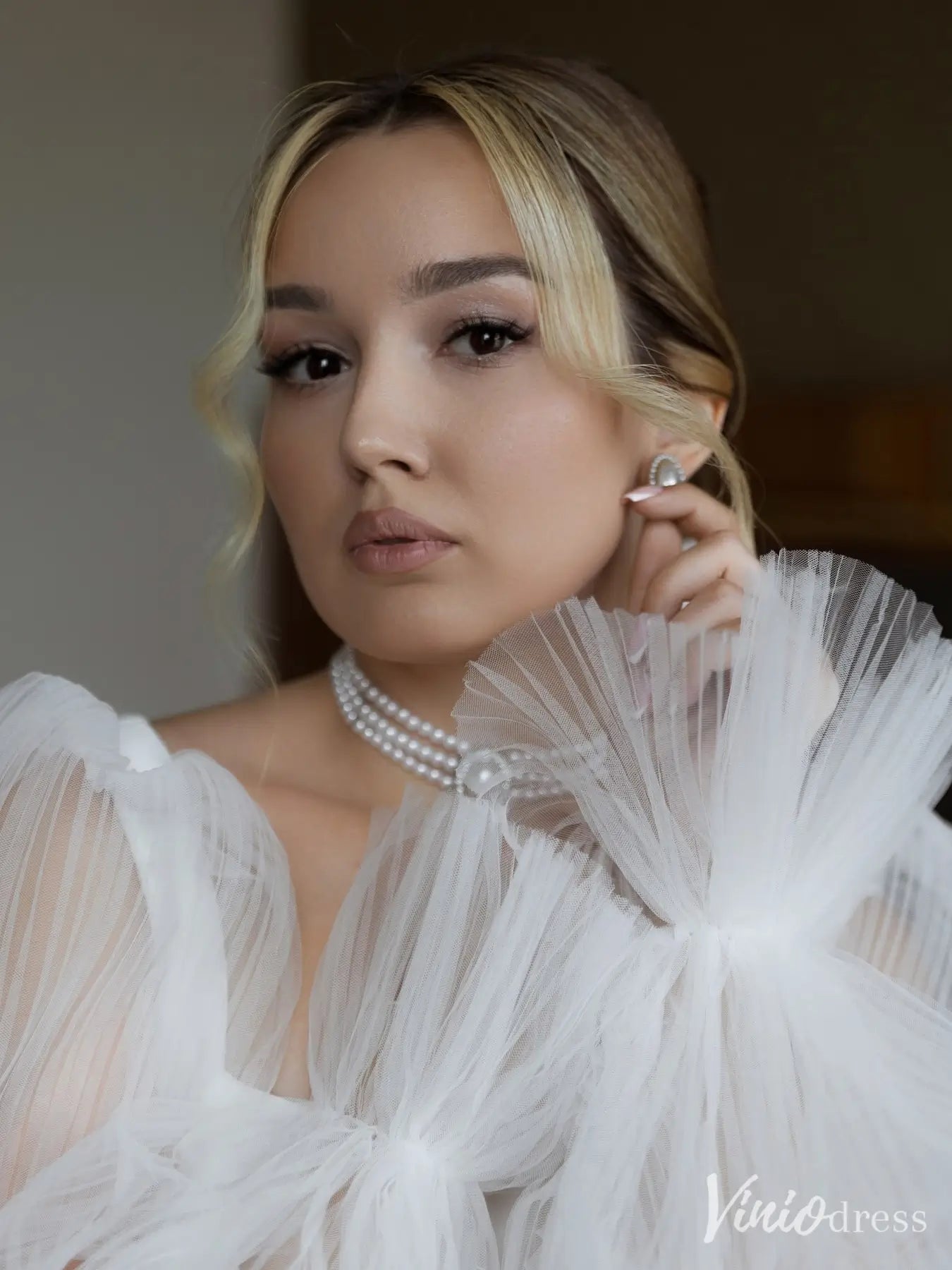 Elegant Sheath Wedding Dress with Square Neckline, Puff Tulle Sleeves – Style VW2595-wedding dresses 2025 -Viniodress-Ivory-Custom Size-