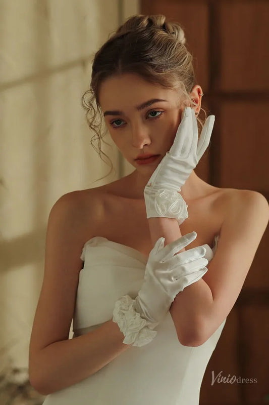Elegant Short Satin Bridal Gloves with Floral Cuff WG141-Bridal Gloves 2026-Viniodress-Ivory-