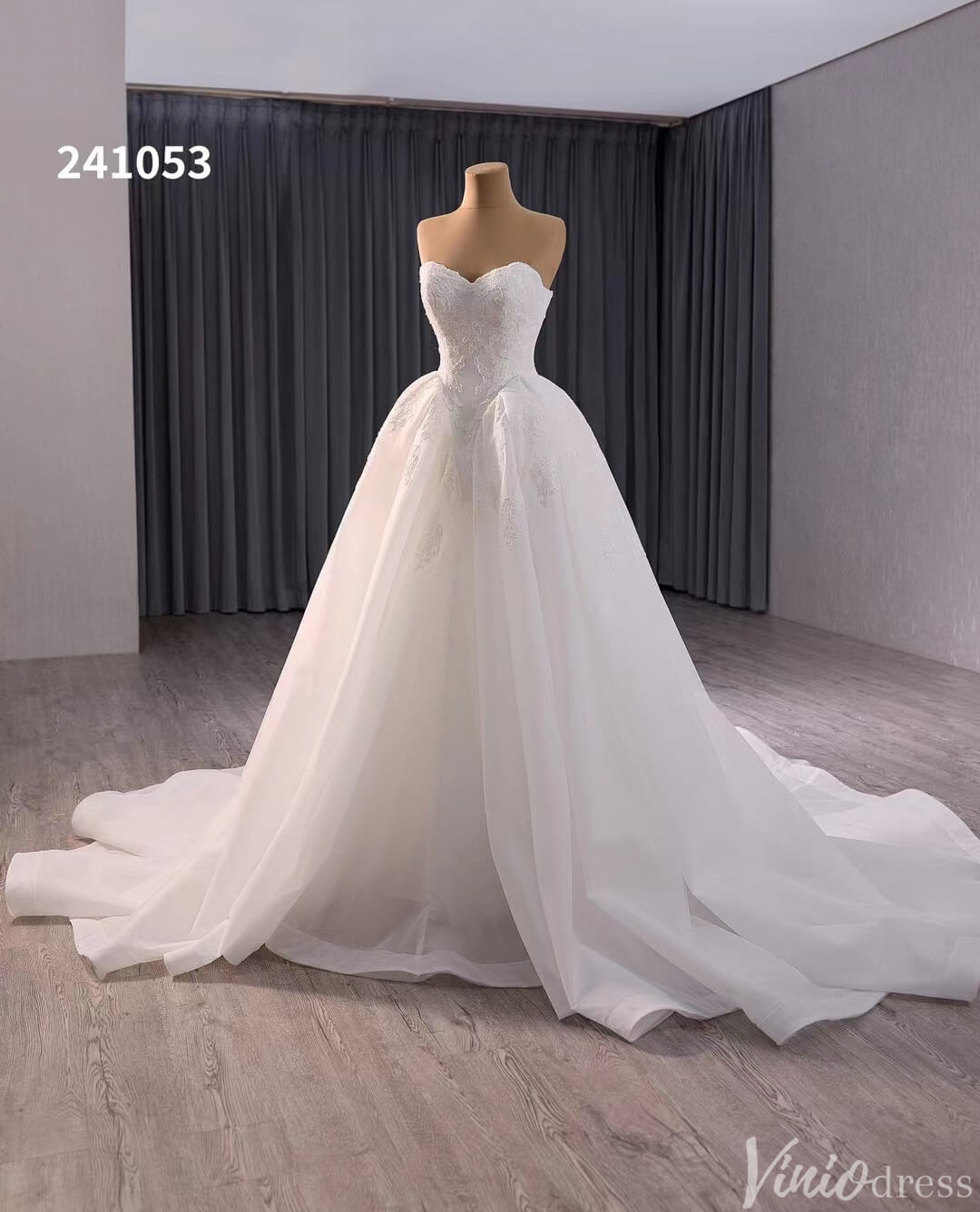 Elegant Strapless Lace Applique Wedding Gown Sweetheart Neck Bridal Dress 241053-wedding dresses-Viniodress-Viniodress