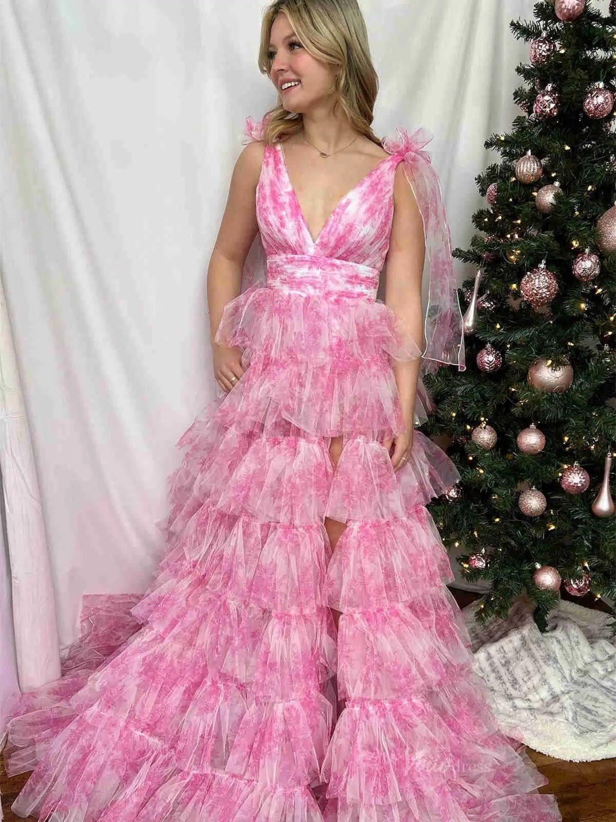Elegant Tulle Tiered Prom Dresses 2025 Bow-Tie V-Neck Formal Gown with Viniodress Elegant Tulle Tiered Prom Dresses 2025 Bow-Tie V-Neck Formal Gown with Viniodress