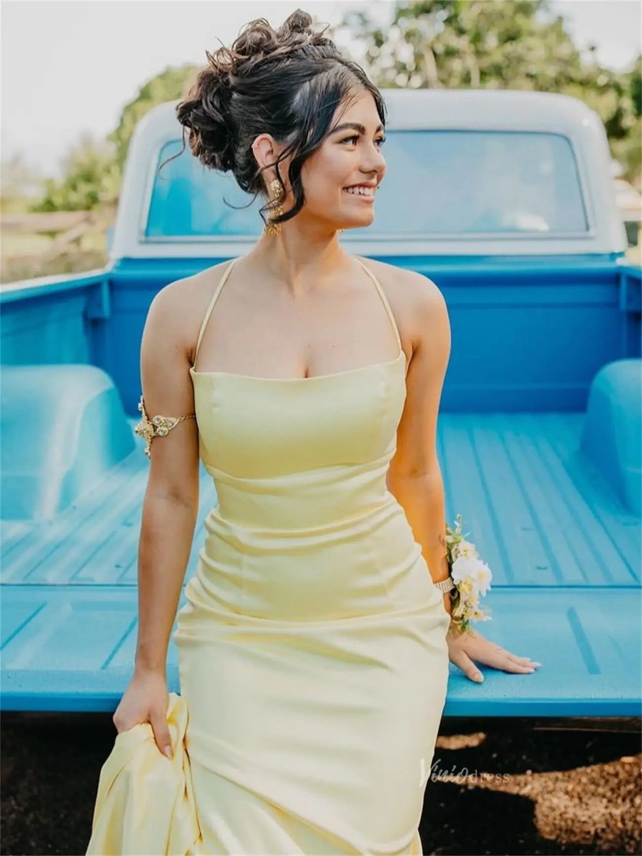 Elegant Yellow Sheath Prom Dress | Spaghetti Strap Simple Satin Evening Gown – FD6055-prom dresses 2025 -Viniodress-Yellow-Custom Size-