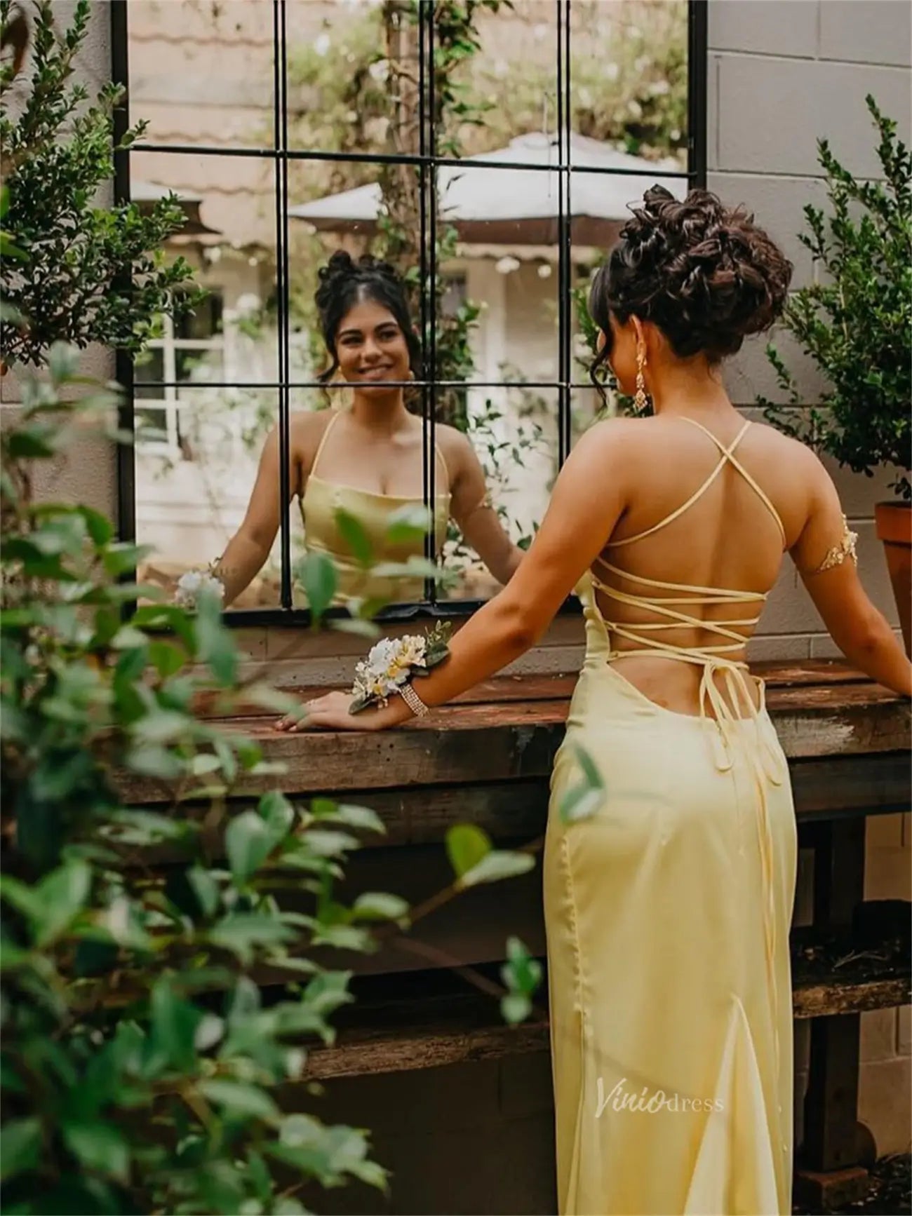 Elegant Yellow Sheath Prom Dress | Spaghetti Strap Simple Satin Evening Gown – FD6055-prom dresses 2025 -Viniodress-Yellow-Custom Size-