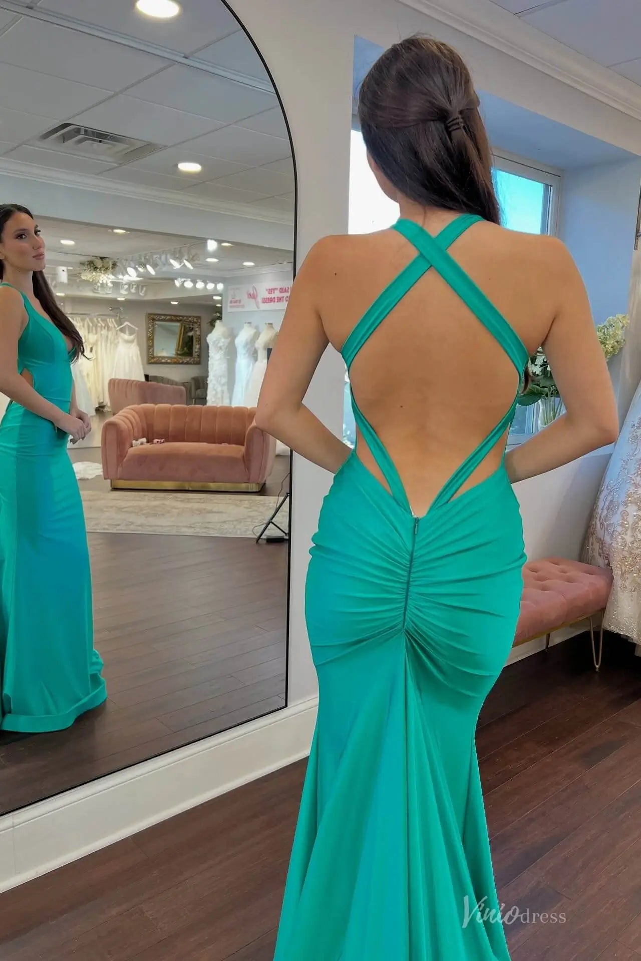 Emerald Green Halter Mermaid Prom Dress with Deep V Neck, Open Criss Cross Back & Sweep Train – SS155-prom dresses 2026-Viniodress-Emerald-Custom Size-