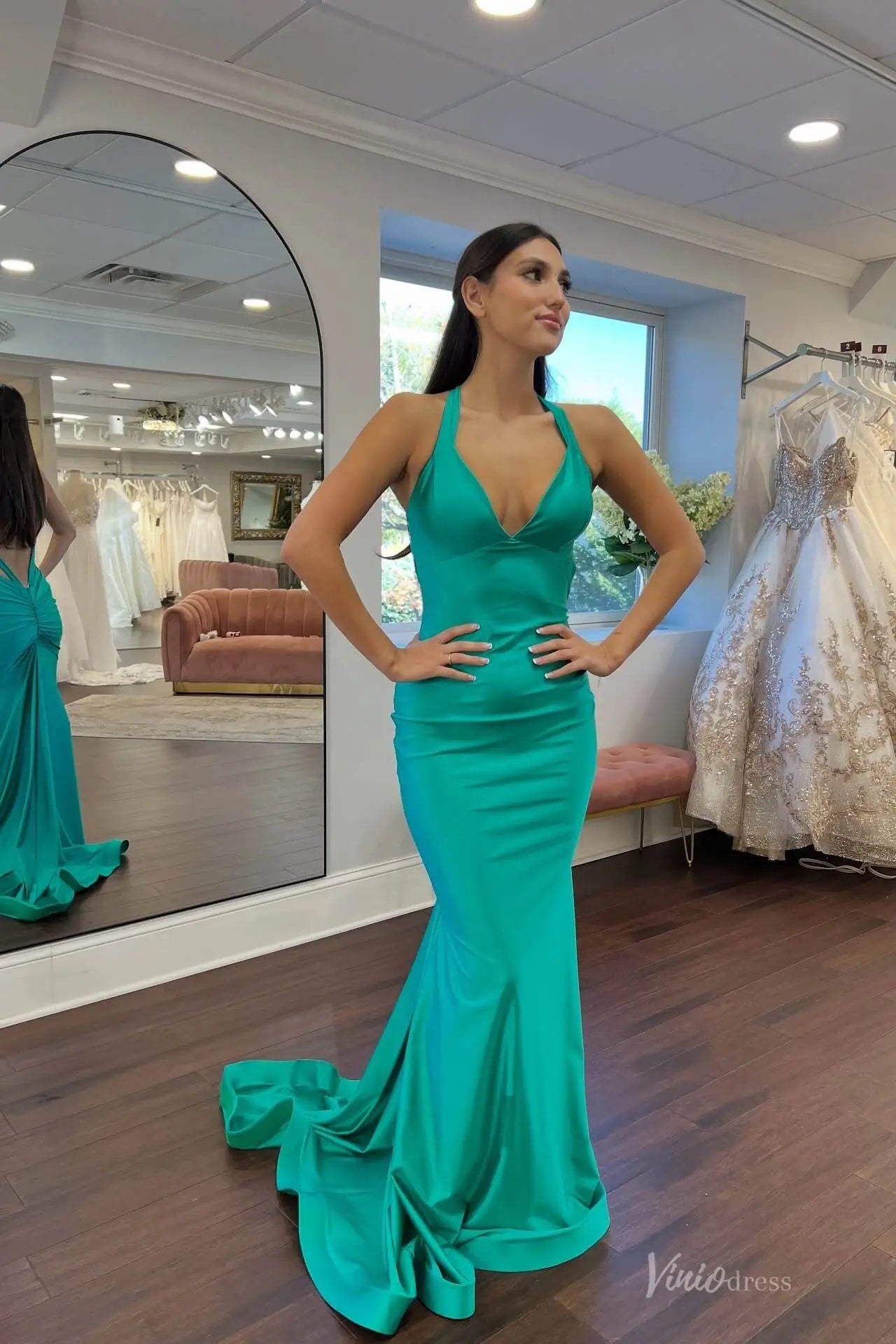 Emerald Green Halter Mermaid Prom Dress with Deep V Neck, Open Criss Cross Back & Sweep Train – SS155-prom dresses 2026-Viniodress-Emerald-Custom Size-