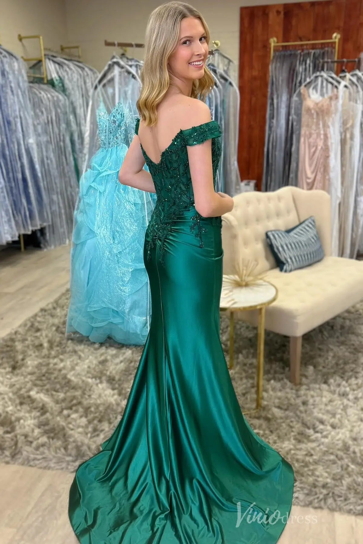 Emerald Green Off-Shoulder Satin Prom Dress with Sequin Lace Bodice, High Slit & Sweep Train – SS110-prom dresses 2025 -Viniodress-Emerald-Custom Size-