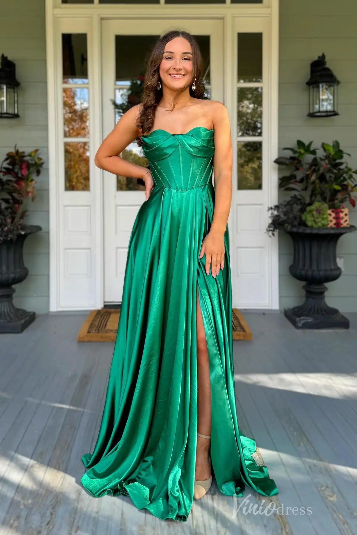 Emerald Green Satin Prom Dress with Corset Bodice and Slit AS007 Viniodress Emerald Green Satin Prom Dress with Corset Bodice and Slit AS007 Viniodress