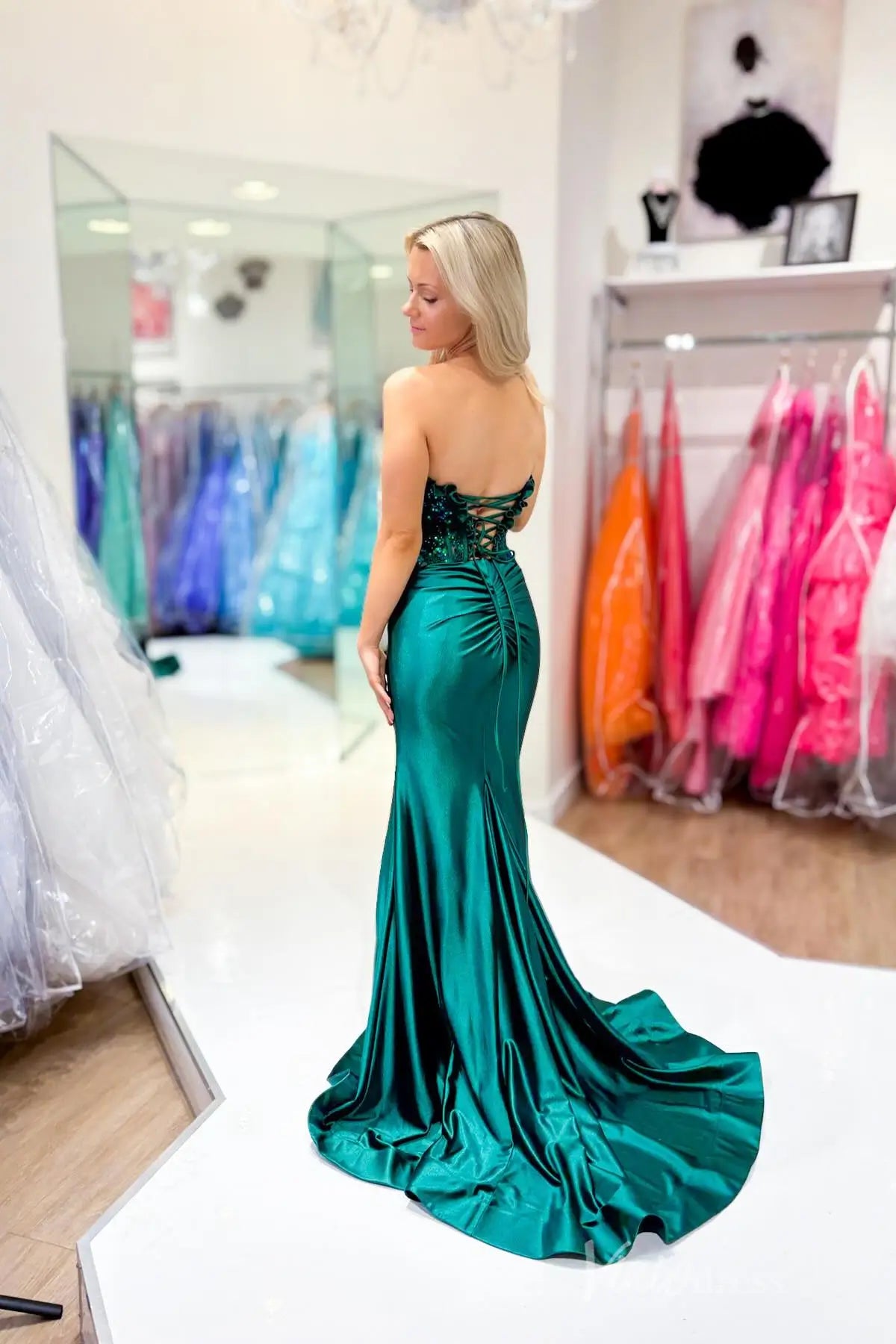 Emerald Green Satin Strapless Mermaid Prom Dress with Sequin Lace Bodice, Sweetheart Neck, Lace-Up Back – SS109-prom dresses 2025 -Viniodress-Emerald-Custom Size-