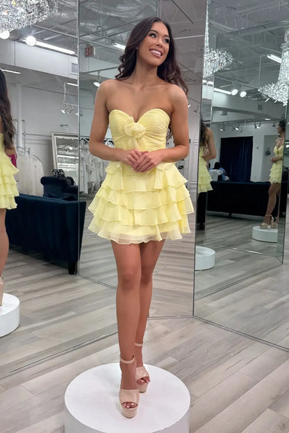Emerald Green Strapless Homecoming Dress with Bow Bust, Ruched Bodice, Tiered Chiffon Skirt – H1122-Homecoming Dresses 2025 -Viniodress-Yellow-Custom Size-