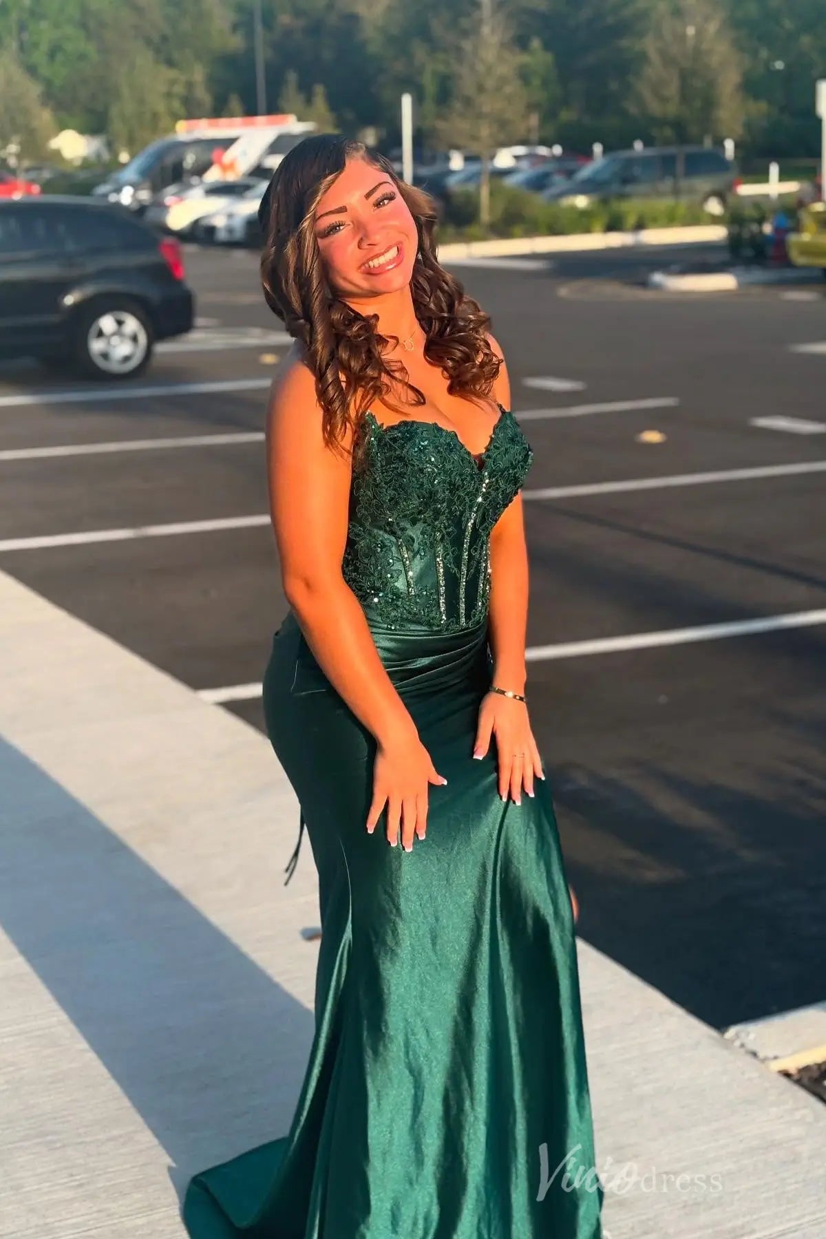 Emerald Green Strapless Prom Dress with Beaded Lace Corset, Satin Skirt, High Slit – SS089-prom dresses 2025 -Viniodress-Emerald-Custom Size-