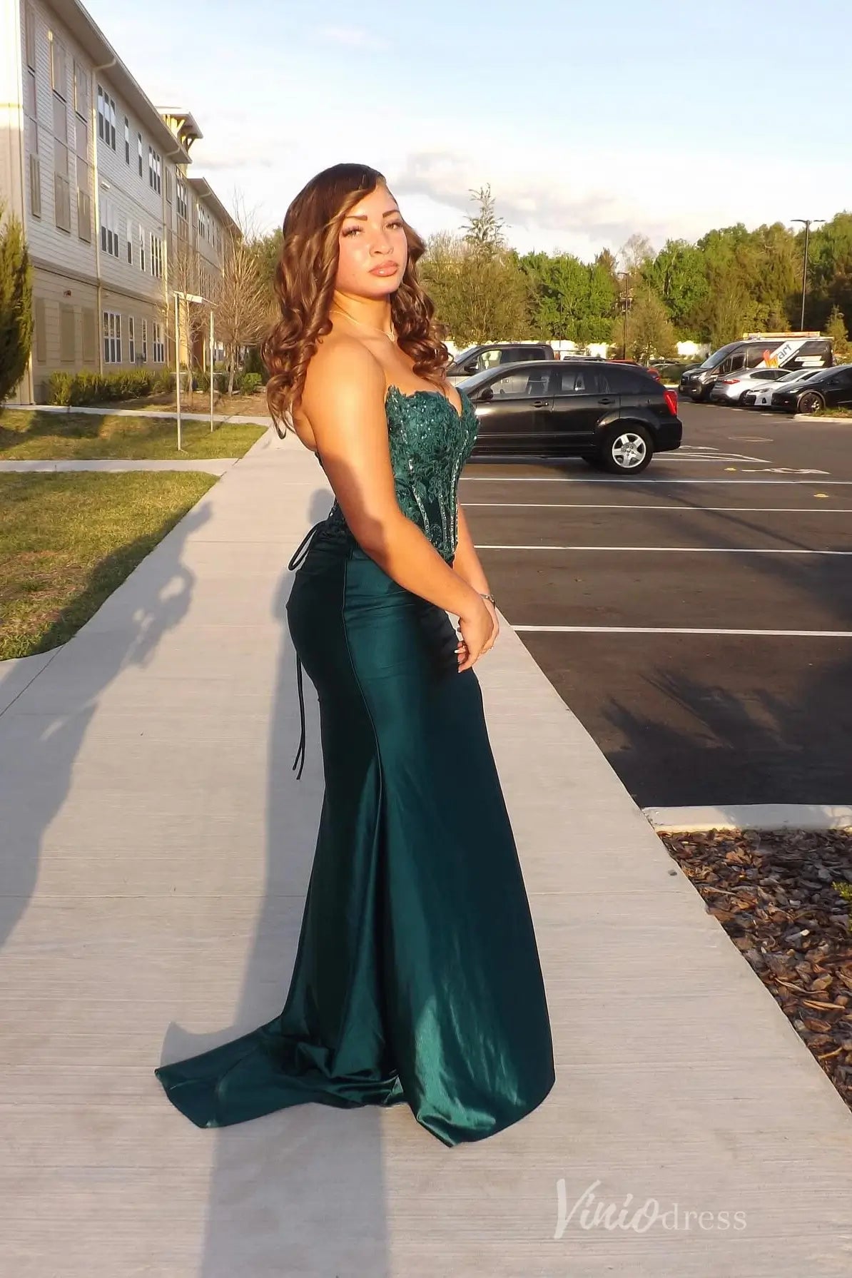 Emerald Green Strapless Prom Dress with Beaded Lace Corset, Satin Skirt, High Slit – SS089-prom dresses 2025 -Viniodress-Emerald-Custom Size-