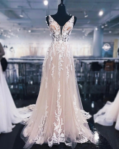 Ethereal Blush Floral Appliqué A-Line Wedding Dress with Deep V-Neck & Sheer Chapel Train – LA143-wedding dresses 2025 -Viniodress-Blush-Custom Size-