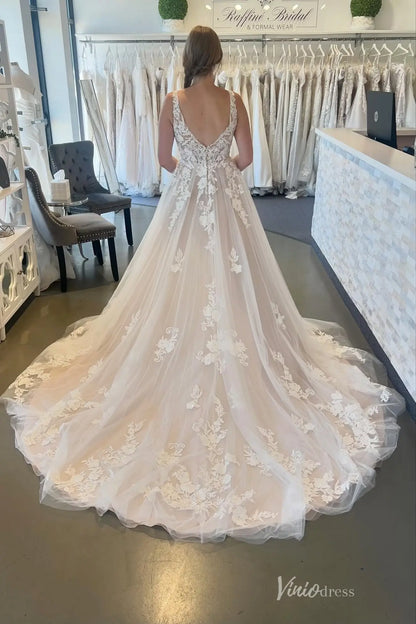 Ethereal Blush Lace Appliqué A-Line Wedding Dress with V-Neck Bodice, Illusion Details & Chapel Train – LA150-wedding dresses 2026-Viniodress-Blush-Custom Size-