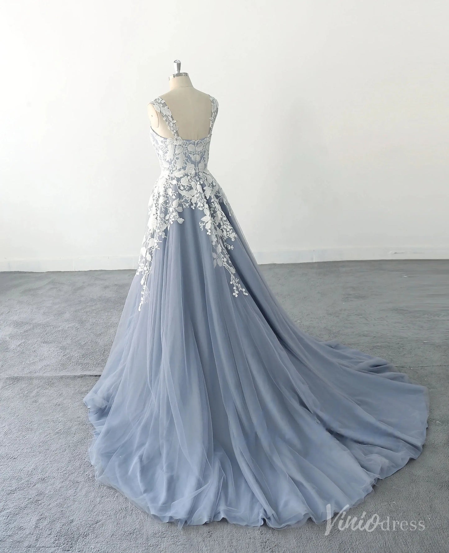 Ethereal Dusty Blue Floral Lace Wedding Dress with Wide Straps, Sweetheart Neckline & Chapel Train – FW233-wedding dresses 2025 -Viniodress-Dusty Blue-Custom Size-