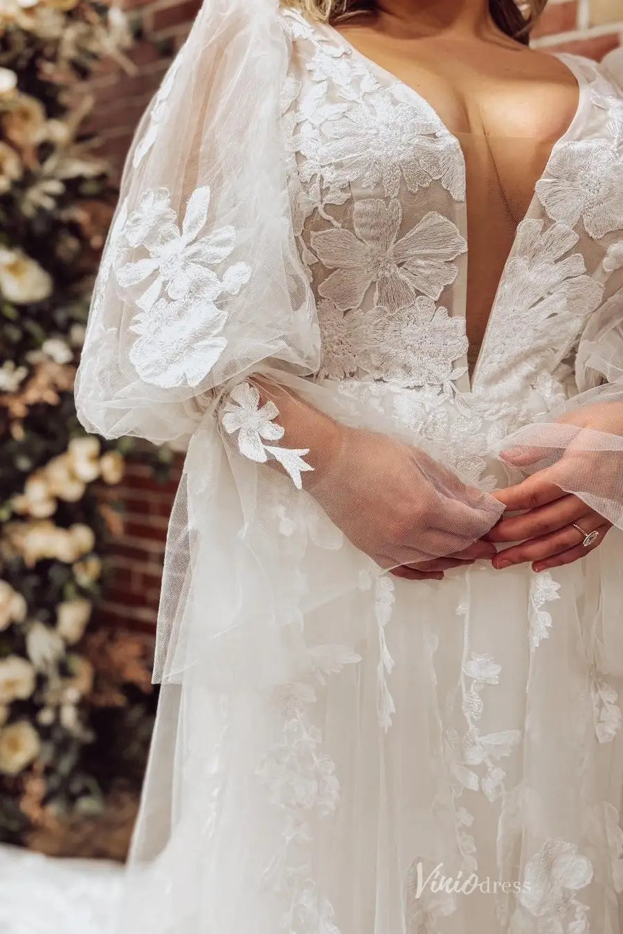 Ethereal Ivory 3D Floral Lace A-Line Wedding Dress with Deep V-Neck, Puff Sleeves & Chapel Train – LA158-wedding dresses 2026-Viniodress-Ivory-Custom Size-