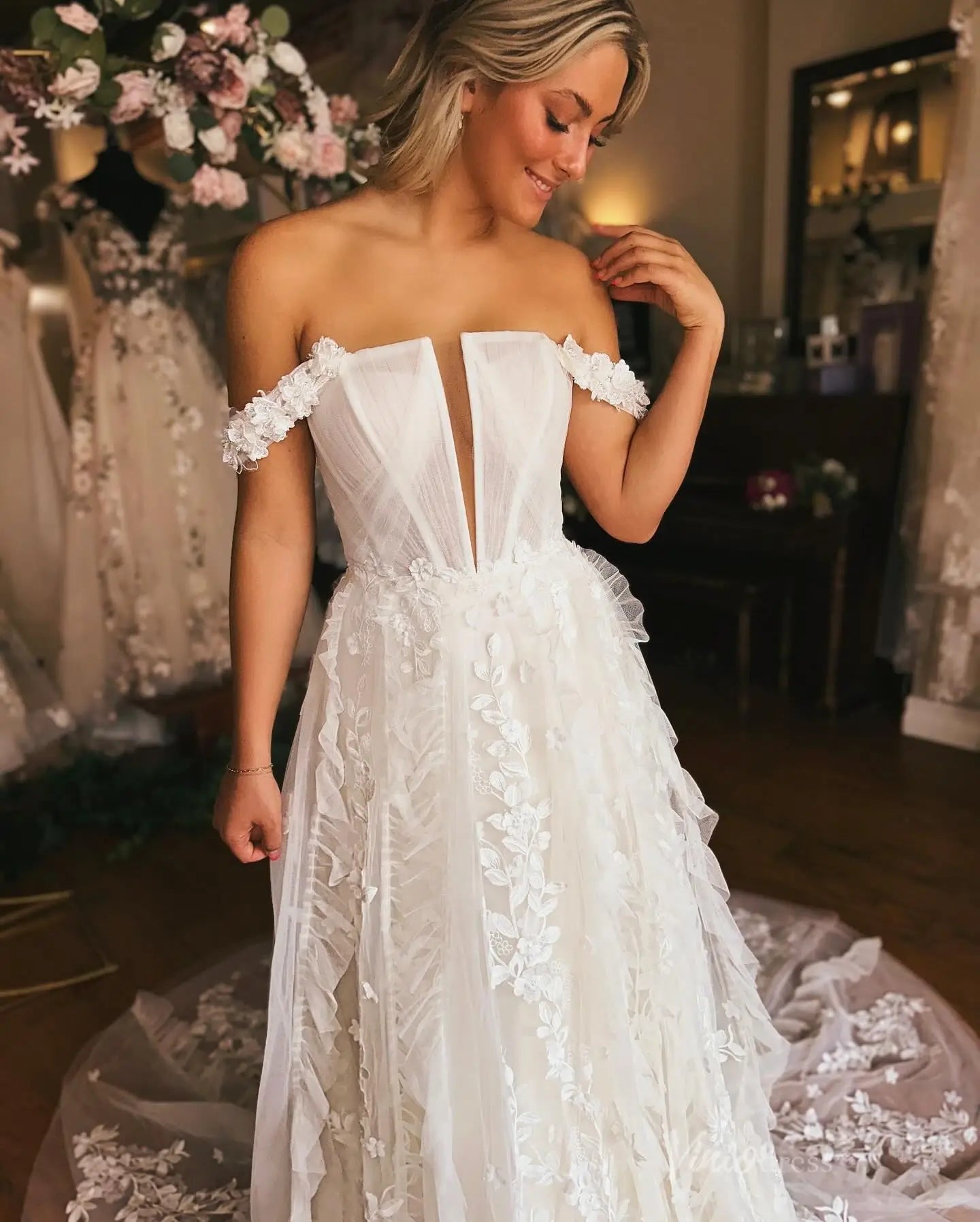 Ethereal Ivory Off-Shoulder Floral Appliqué A-Line Wedding Dress with Removable Sleeves & Chapel Train – LA144-wedding dresses 2025 -Viniodress-Ivory-Custom Size-