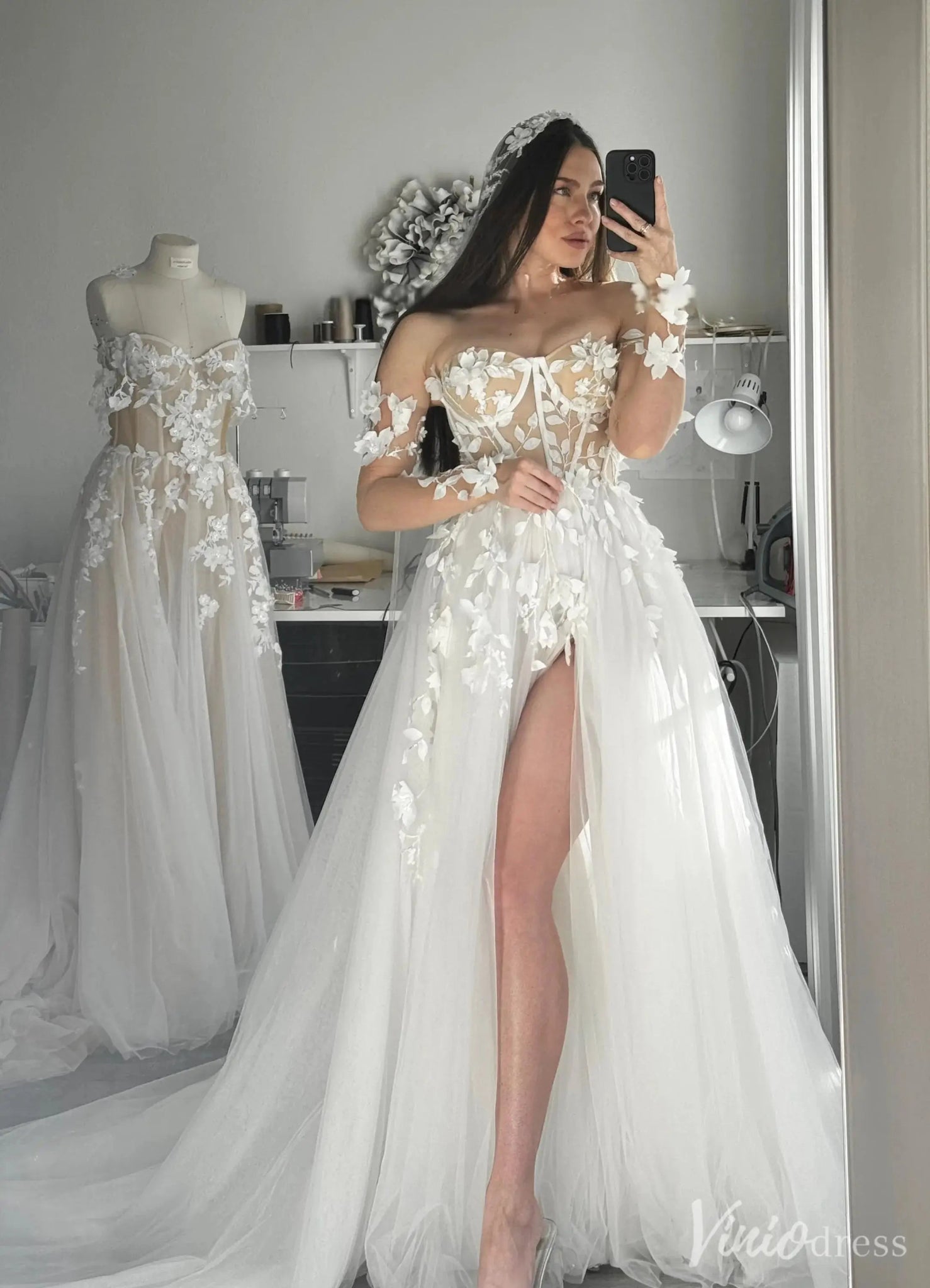 Floral Appliqué Corset Wedding Dress with Off-Shoulder Sleeves & High Slit – VW2522-wedding dresses 2025 -Viniodress-White-Custom Size-