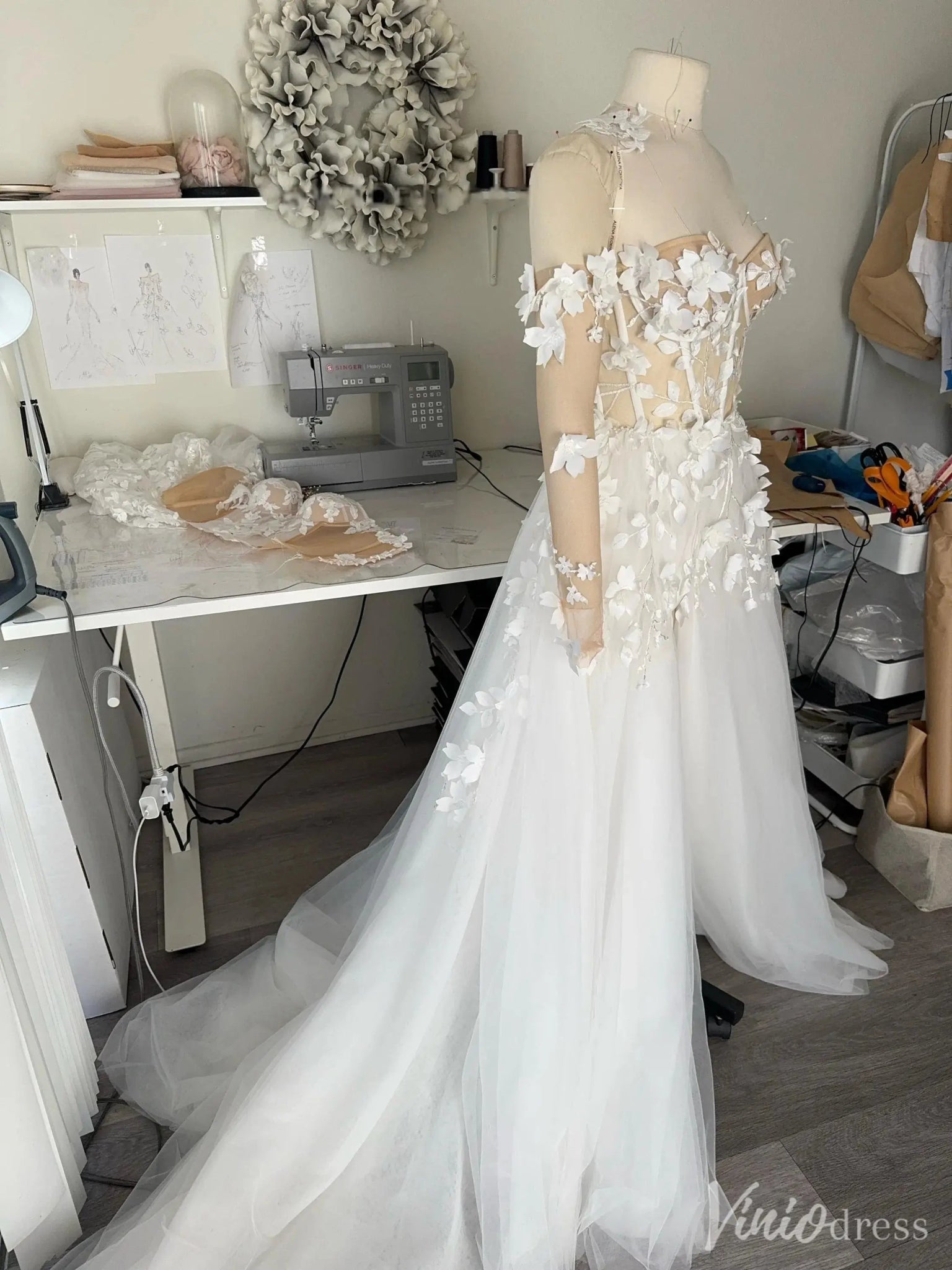 Floral Appliqué Corset Wedding Dress with Off-Shoulder Sleeves & High Slit – VW2522-wedding dresses 2025 -Viniodress-White-Custom Size-