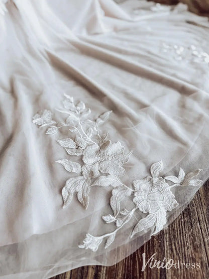 Floral Lace Plus Size Wedding Dress with Off-Shoulder Straps and Chapel Train – LA122-wedding dresses 2025 -Viniodress-Ivory-Custom Size-