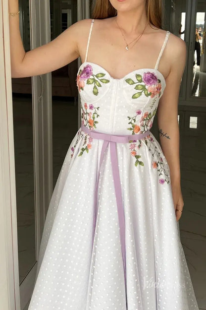Graceful Floral Embroidered Midi Wedding Dress with Sweetheart Bustier & Dotted Tulle Skirt – FW252-wedding dresses 2025 -Viniodress-White-Custom Size-