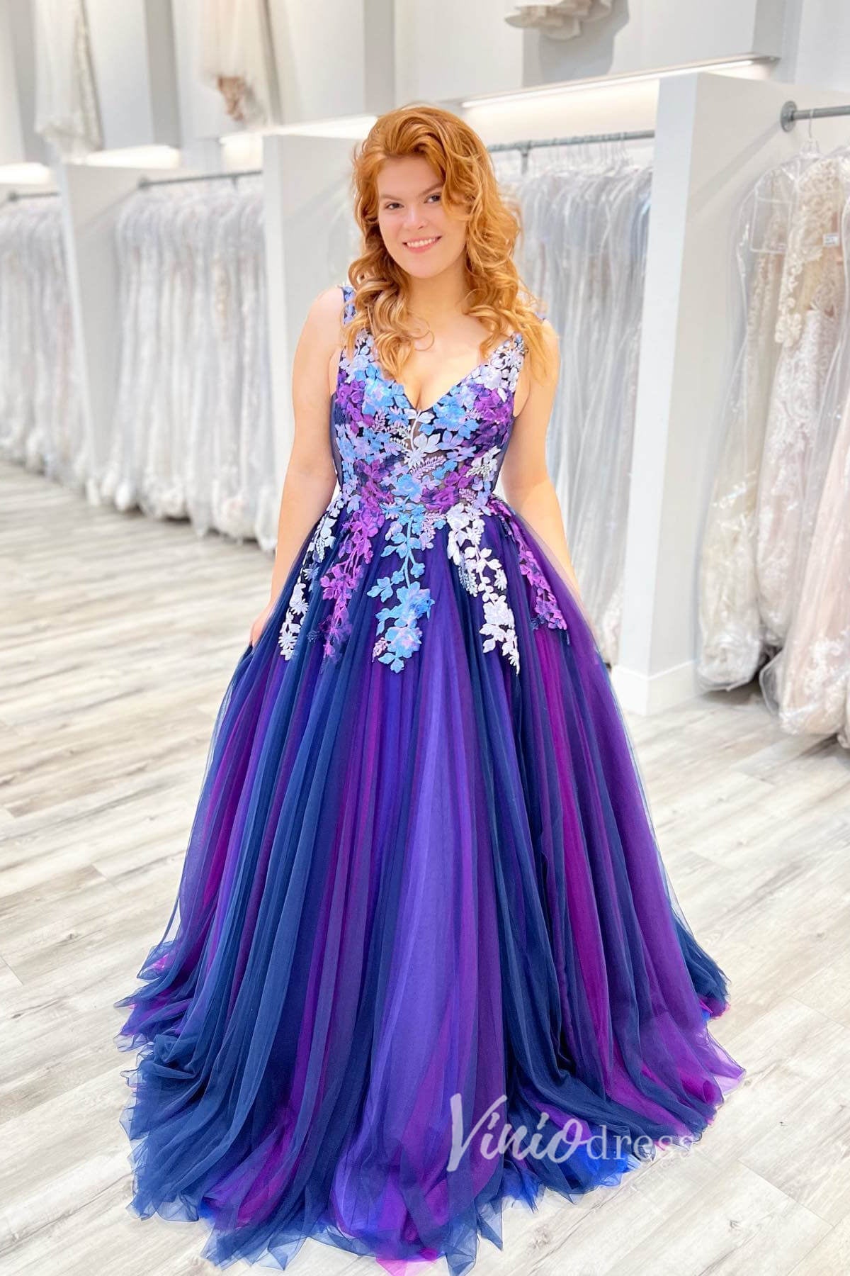 Gradient Blue Floral Applique Prom Dresses V-Neck A-Line Evening Dress Viniodress Gradient Blue Floral Applique Prom Dresses V-Neck A-Line Evening Dress Viniodress
