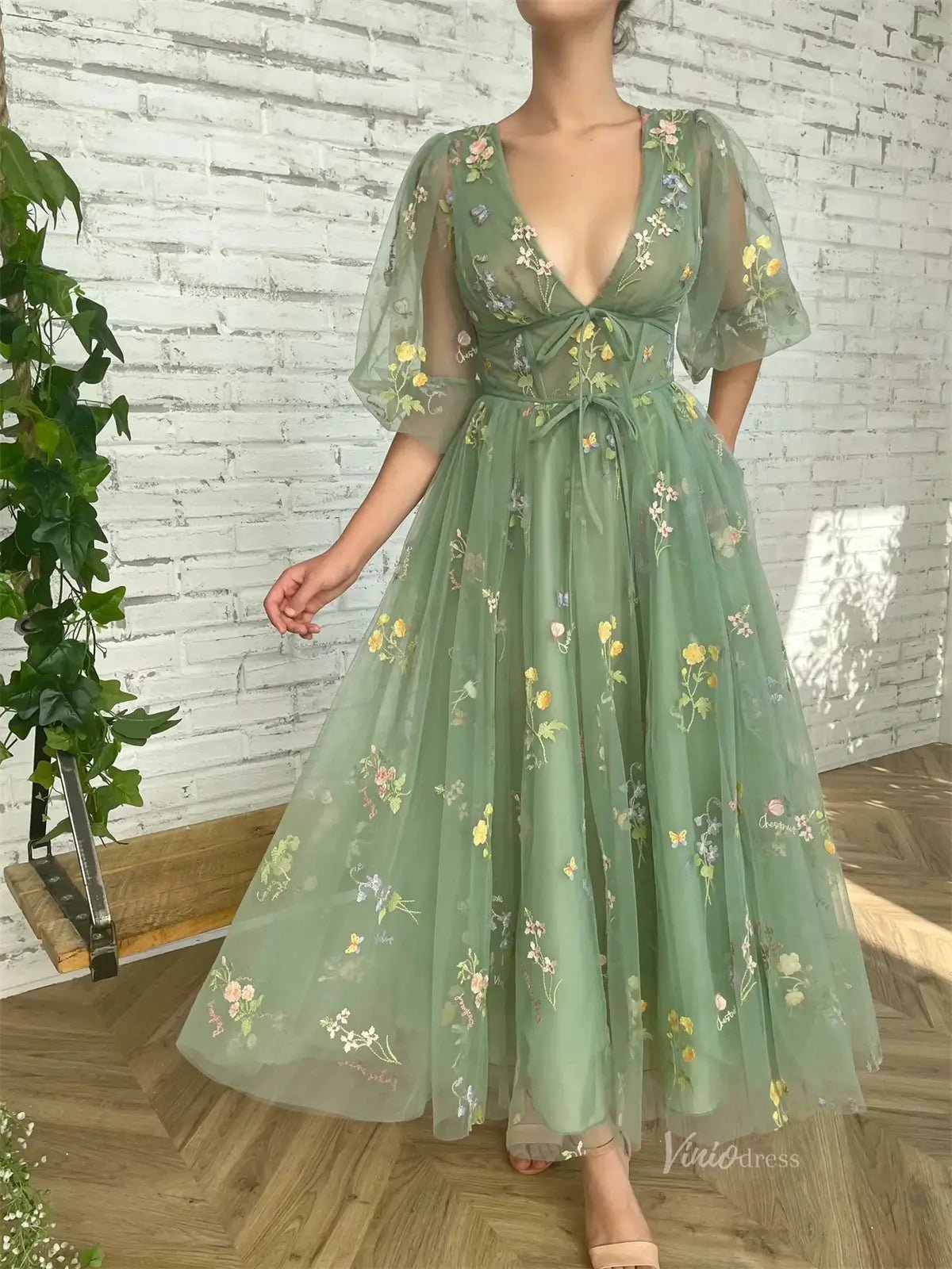 Green Floral Lace Prom Dresses with Sheer Puffed Sleeves, V - Neck & Pockets - TO008C - Viniodressprom dressesGreenCustom Size - Formal Dresses - Ball Gowns