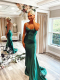 Green Satin Mermaid Prom Dresses Halter Neck Formal Dress FD3646