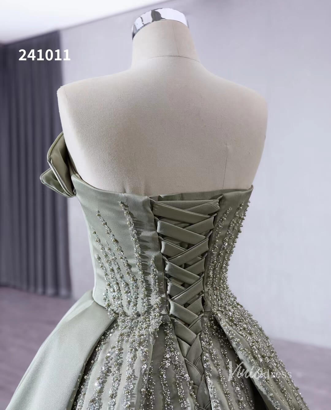 Greyish Green Beaded Lace Wedding Dresses Strapless Quinceanera Dress 241011-Quinceanera Dresses-Viniodress-Viniodress