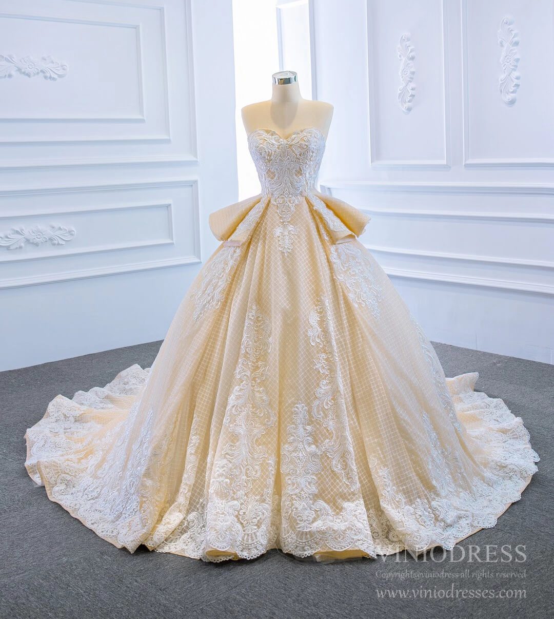 Prom Dress 2025 Haute Couture Lace Wedding Dresses Sweetheart Champagne Ball Gown VW1754-unique wedding dresses-Champagne-Custom Size-Viniodress