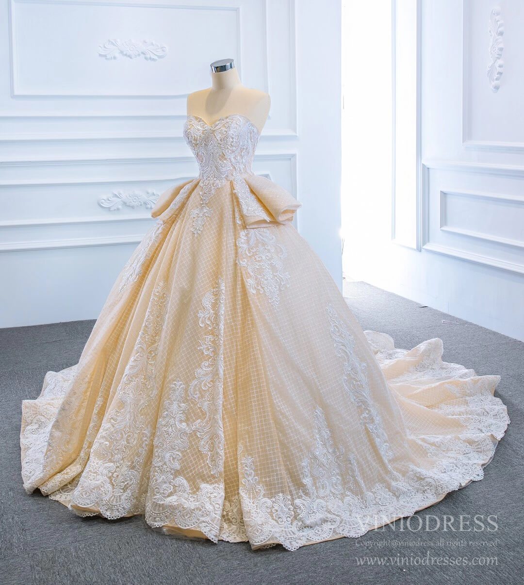 Prom Dress 2025 Haute Couture Lace Wedding Dresses Sweetheart Champagne Ball Gown VW1754-unique wedding dresses-Champagne-Custom Size-Viniodress