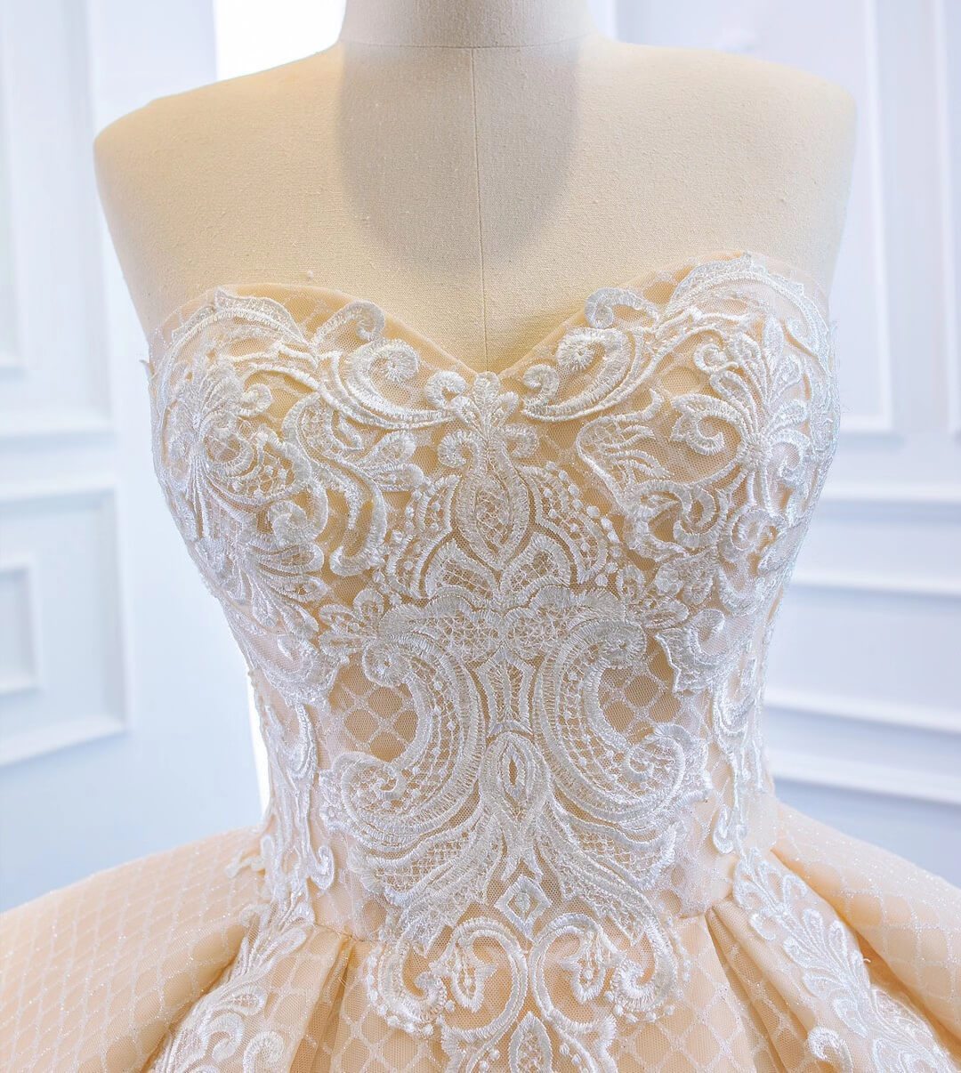 Prom Dress 2025 Haute Couture Lace Wedding Dresses Sweetheart Champagne Ball Gown VW1754-unique wedding dresses-Champagne-Custom Size-Viniodress