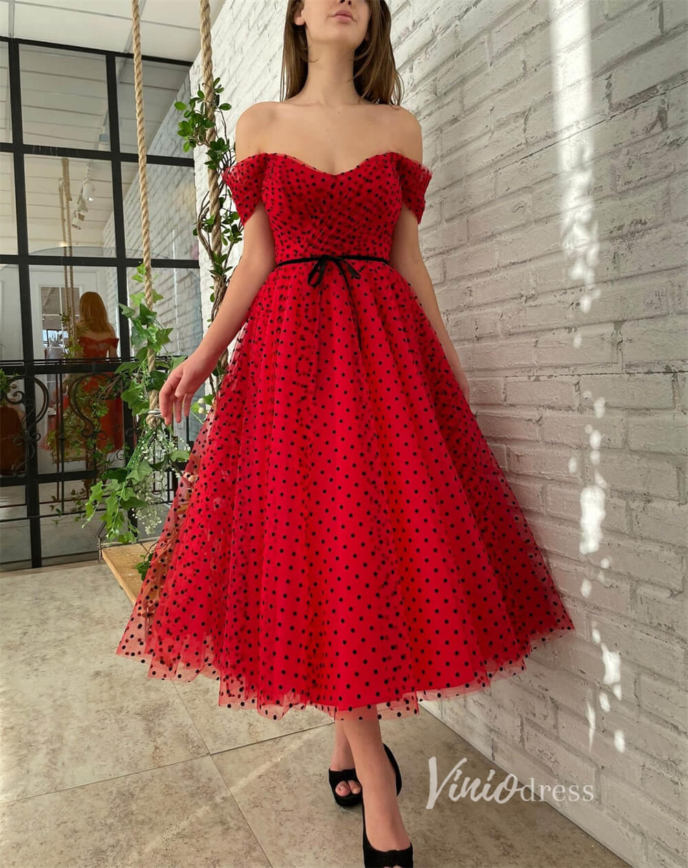 Short Prom Dresses 2025 Off the Shoulder Prom Dresses Black Dotted Red Maxi Dress SD1437B-homecoming dresses-Viniodress-Red-Custom Size-Viniodress