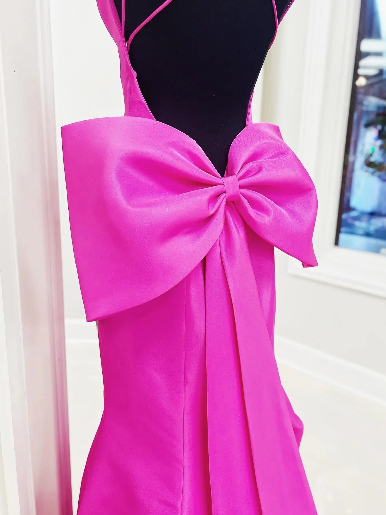 strapless open back dress Hot Pink Satin Prom Dress with Bow-Tie, Sweetheart Neckline & Spaghett Viniodress strapless open back dress Hot Pink Satin Prom Dress with Bow-Tie, Sweetheart Neckline & Spaghett Viniodress