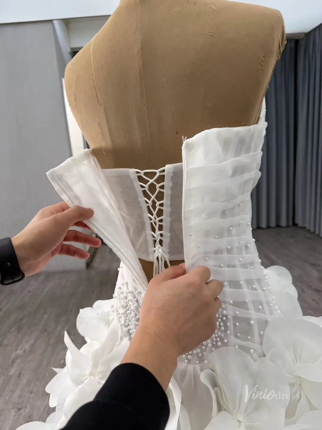 Ivory 3D Floral Wedding Dress with Pearl Corset, Removable Off-Shoulder Sleeves & Sculptural Flower Skirt – 251134-wedding dresses 2026-Viniodress-Ivory-Custom Size – Add Measurements in Cart-