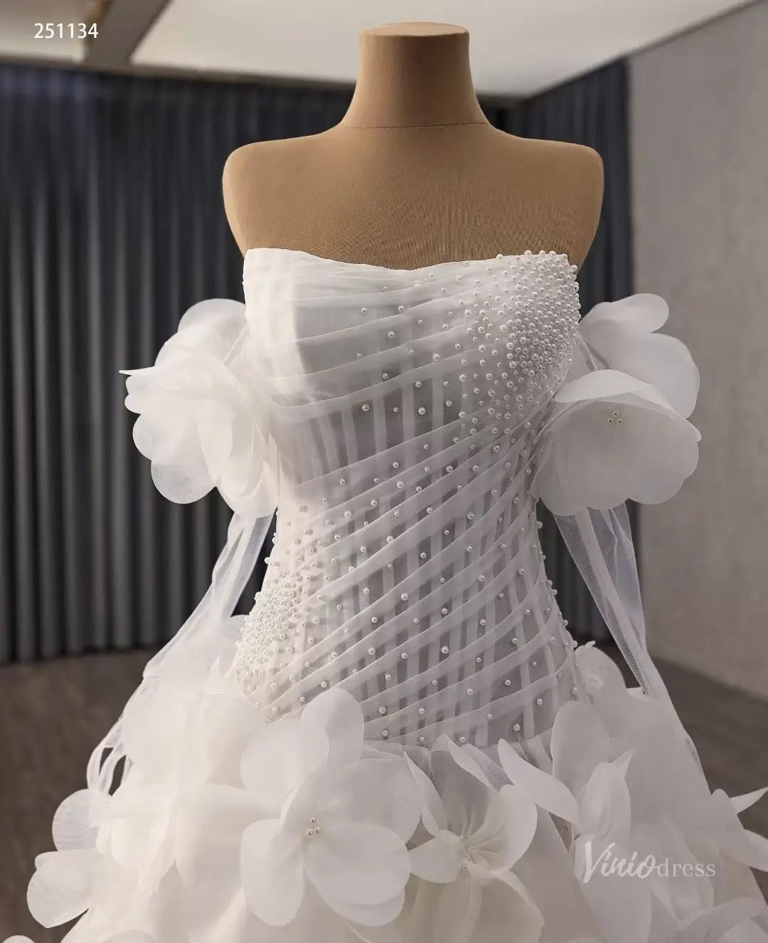 Ivory 3D Floral Wedding Dress with Pearl Corset, Removable Off-Shoulder Sleeves & Sculptural Flower Skirt – 251134-wedding dresses 2026-Viniodress-Ivory-Custom Size – Add Measurements in Cart-