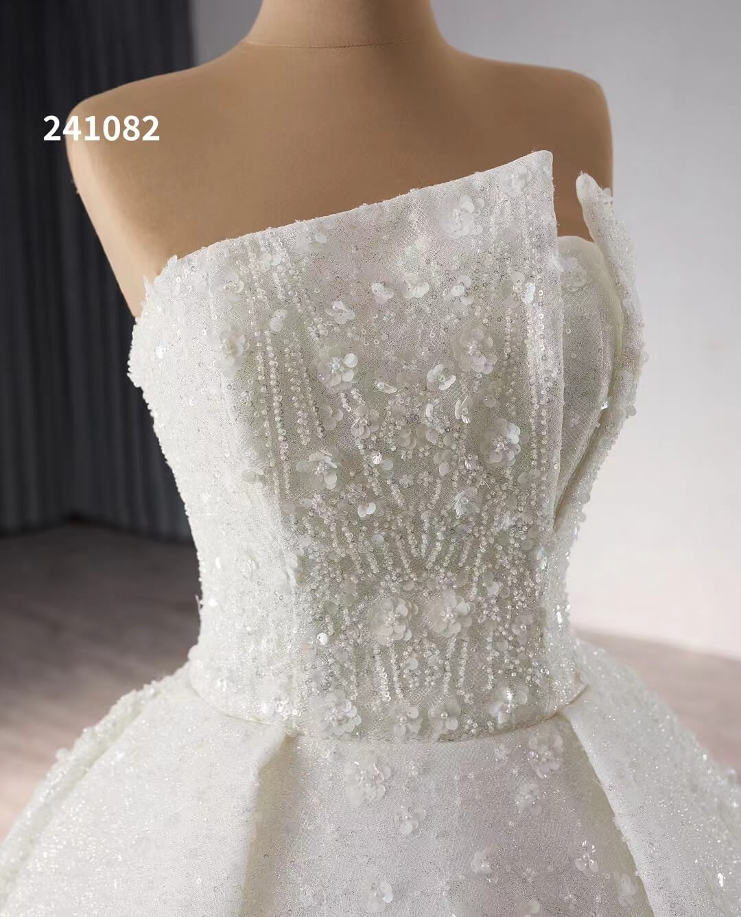 Ivory Beaded Flower Lace Wedding Gowns Strapless Sparkly Quince Dress 241082-Quinceanera Dresses-Viniodress-Viniodress