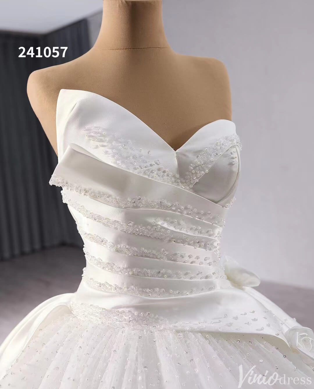 Ivory Beaded Wedding Gown Strapless 3D Flower Bridal Dress 241057-wedding dresses-Viniodress-Viniodress