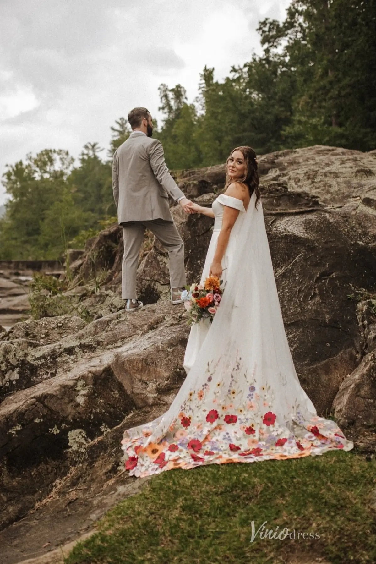 Ivory Cathedral Wedding Veil with Colorful 3D Floral Appliqué Hem, Romantic Bridal Veil – VV001-Accessories 2026-Viniodress-Ivory-