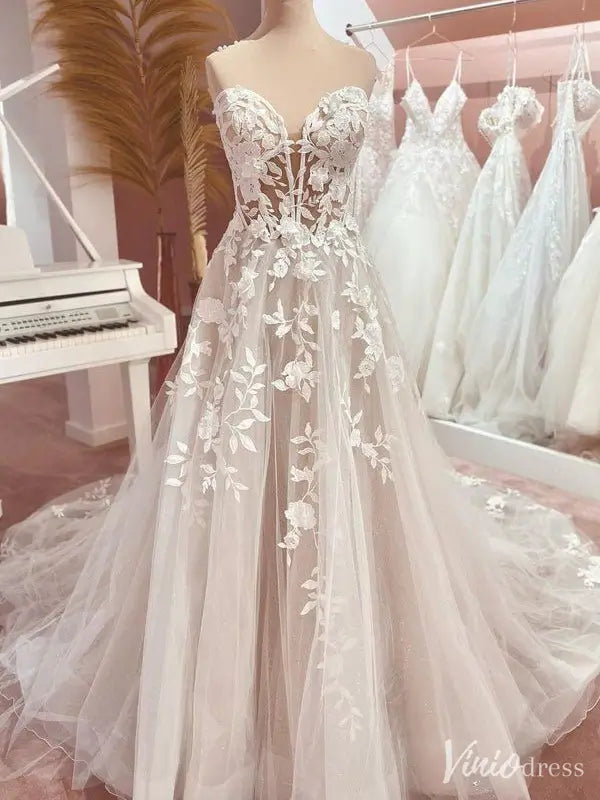Ivory Floral Appliqué A-Line Wedding Dress with Strapless Sheer Corset Bodice, Detachable Puff Sleeves, and Cathedral Train – LA134-wedding dresses 2025 -Viniodress-Ivory-Custom Size-
