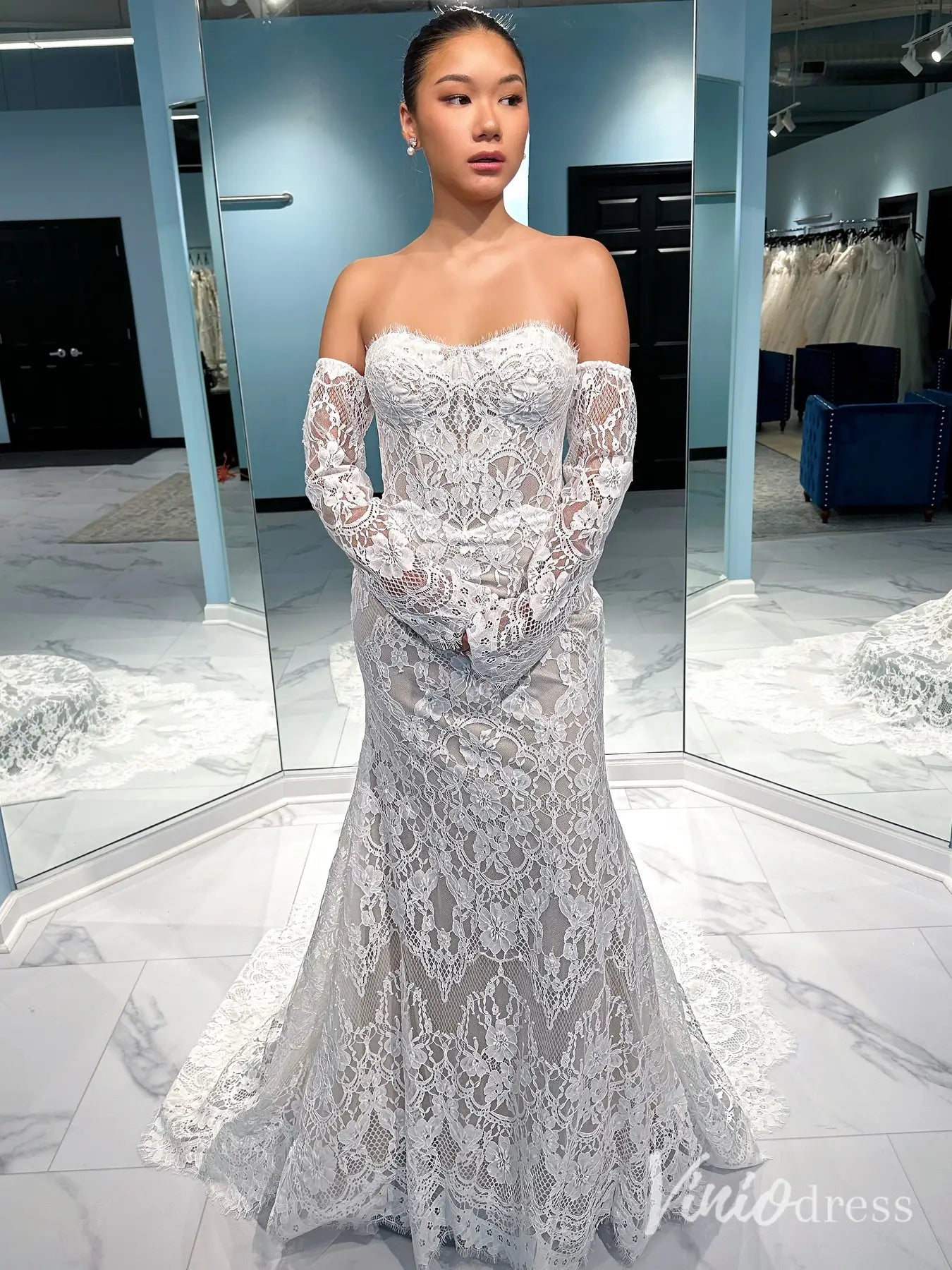 Ivory French Lace Boho Mermaid Wedding Dress | Removable Sheer Sleeves, Basque Waist & Layered Lace Train – BH105-wedding dresses 2025 -Viniodress-Beige-Custom Size-