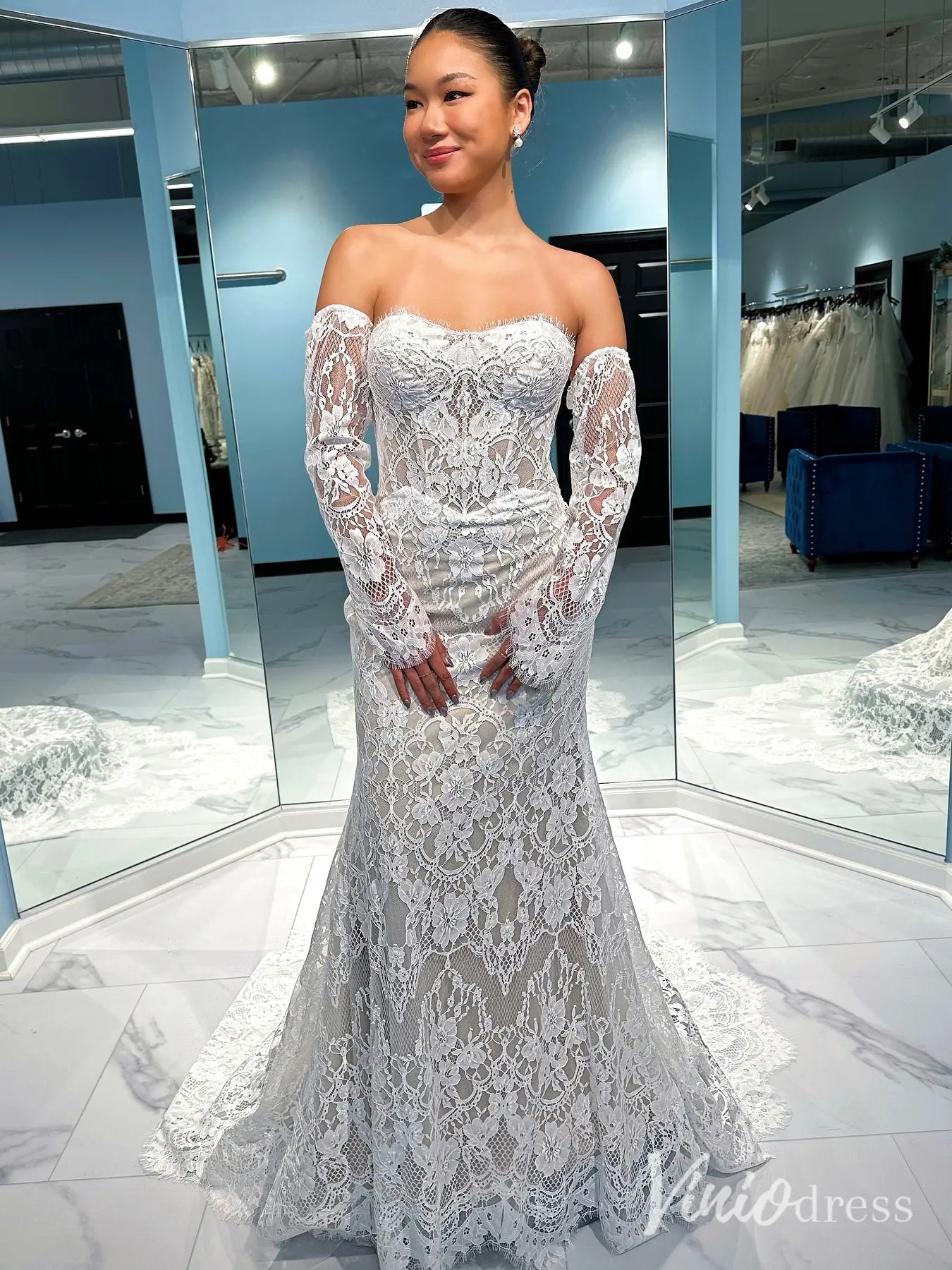 Ivory French Lace Boho Mermaid Wedding Dress | Removable Sheer Sleeves, Basque Waist & Layered Lace Train – BH105-wedding dresses 2025 -Viniodress-Beige-Custom Size-