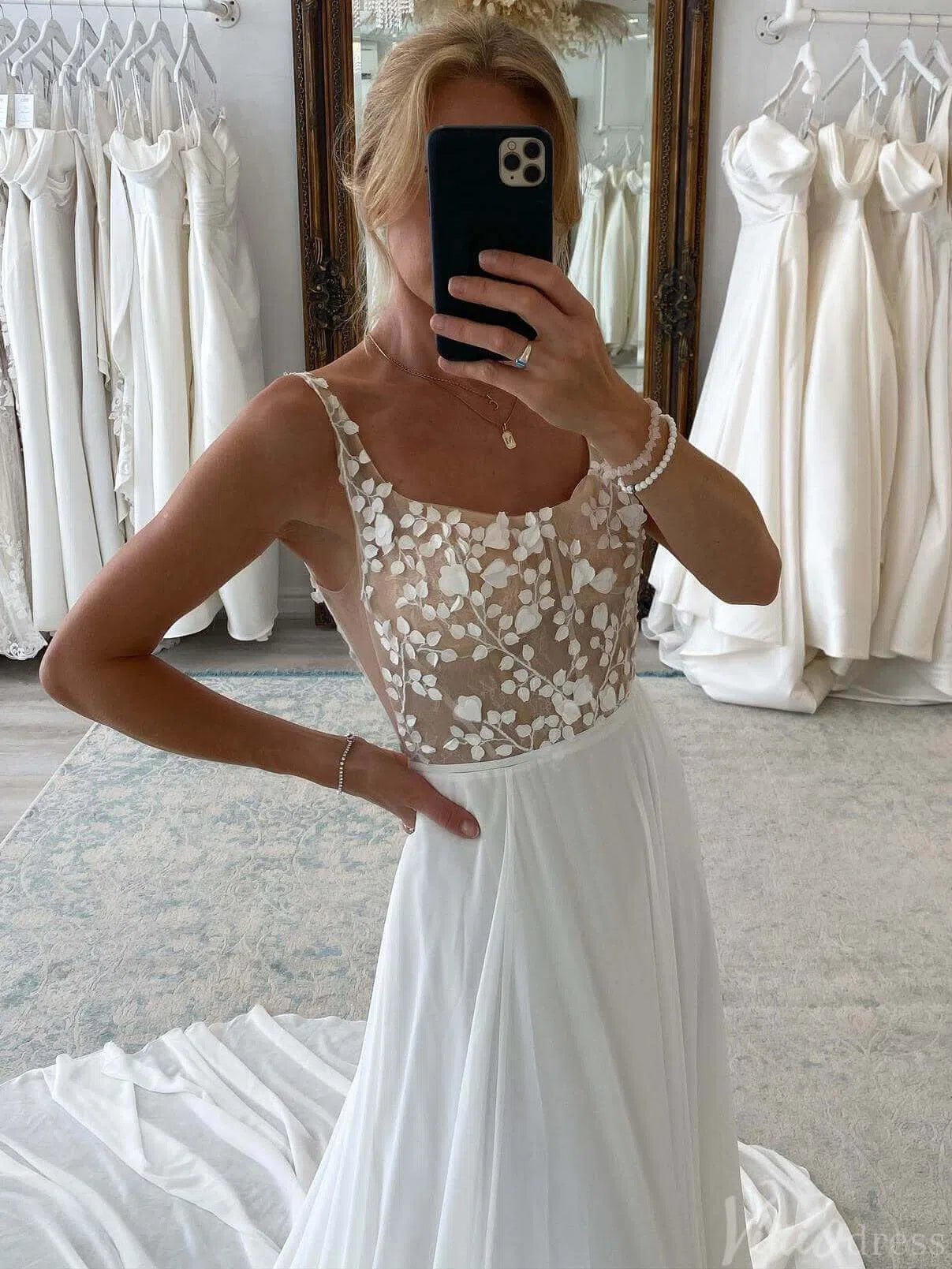 Ivory Lace Applique Rustic Wedding Dresses Chiffon Country Bridal Gown AW1011-wedding dresses-Viniodress