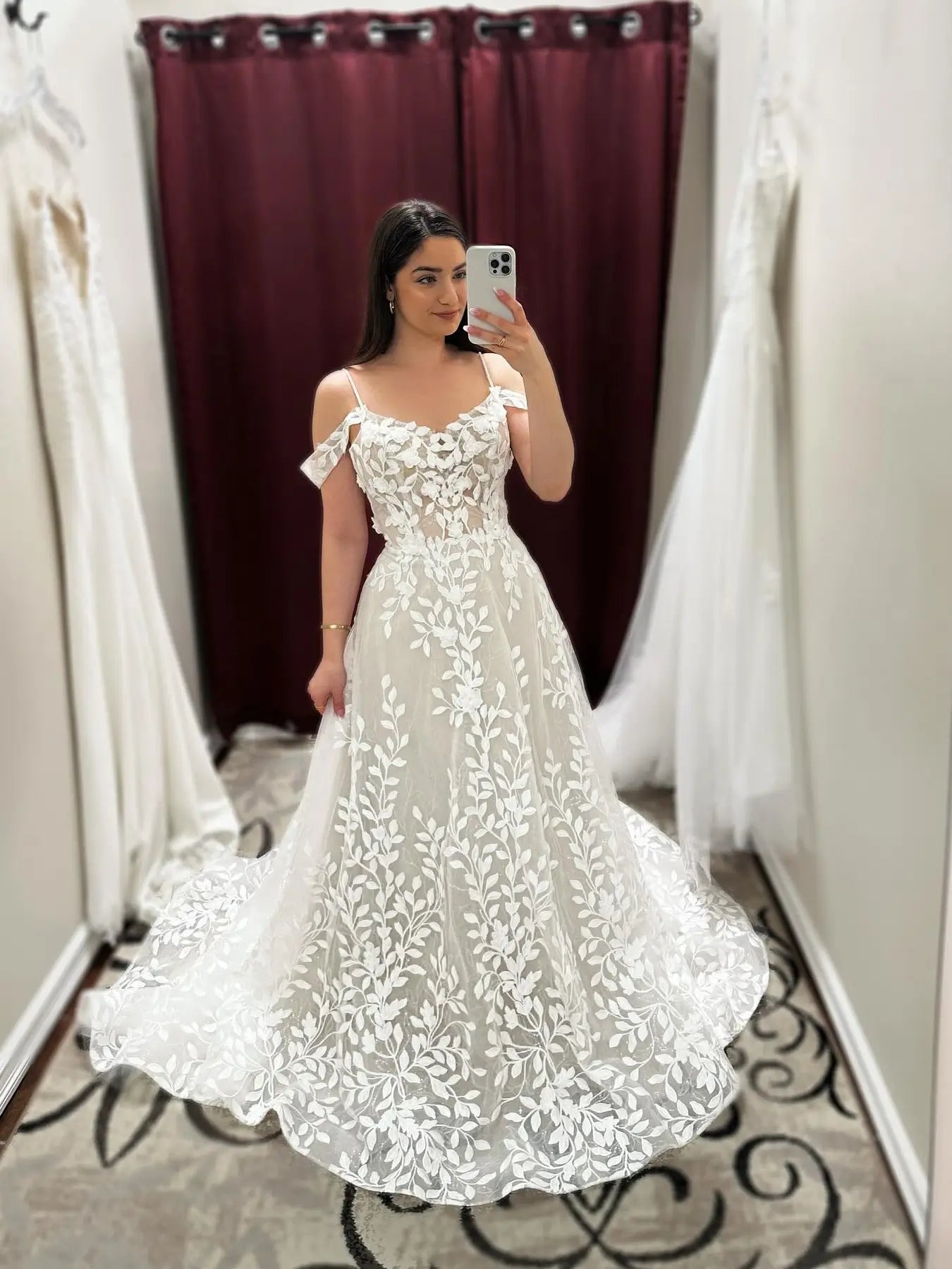 Ivory Leaf Lace A-Line Wedding Dress with Sheer Bodice, Off-Shoulder Straps, Chapel Train – LA125-wedding dresses 2025 -Viniodress-Ivory-Custom Size-