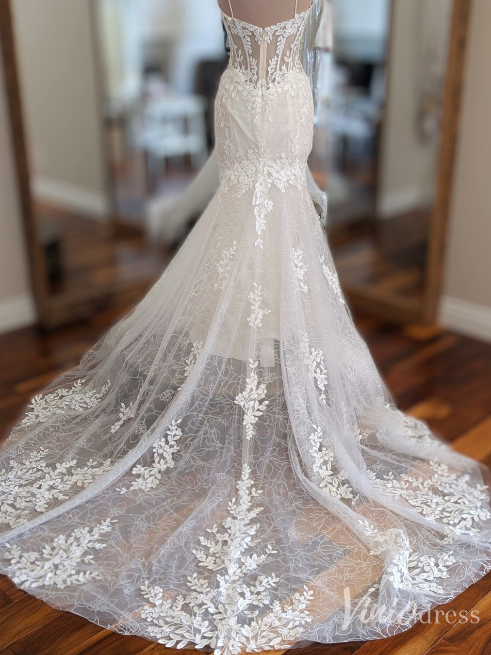 Ivory Leaf Lace Mermaid Wedding Dress with Plunging V Neck, Illusion Bodice, Spaghetti Strap, Chapel Train – ML154-wedding dresses 2025 -Viniodress-Ivory-Custom Size-