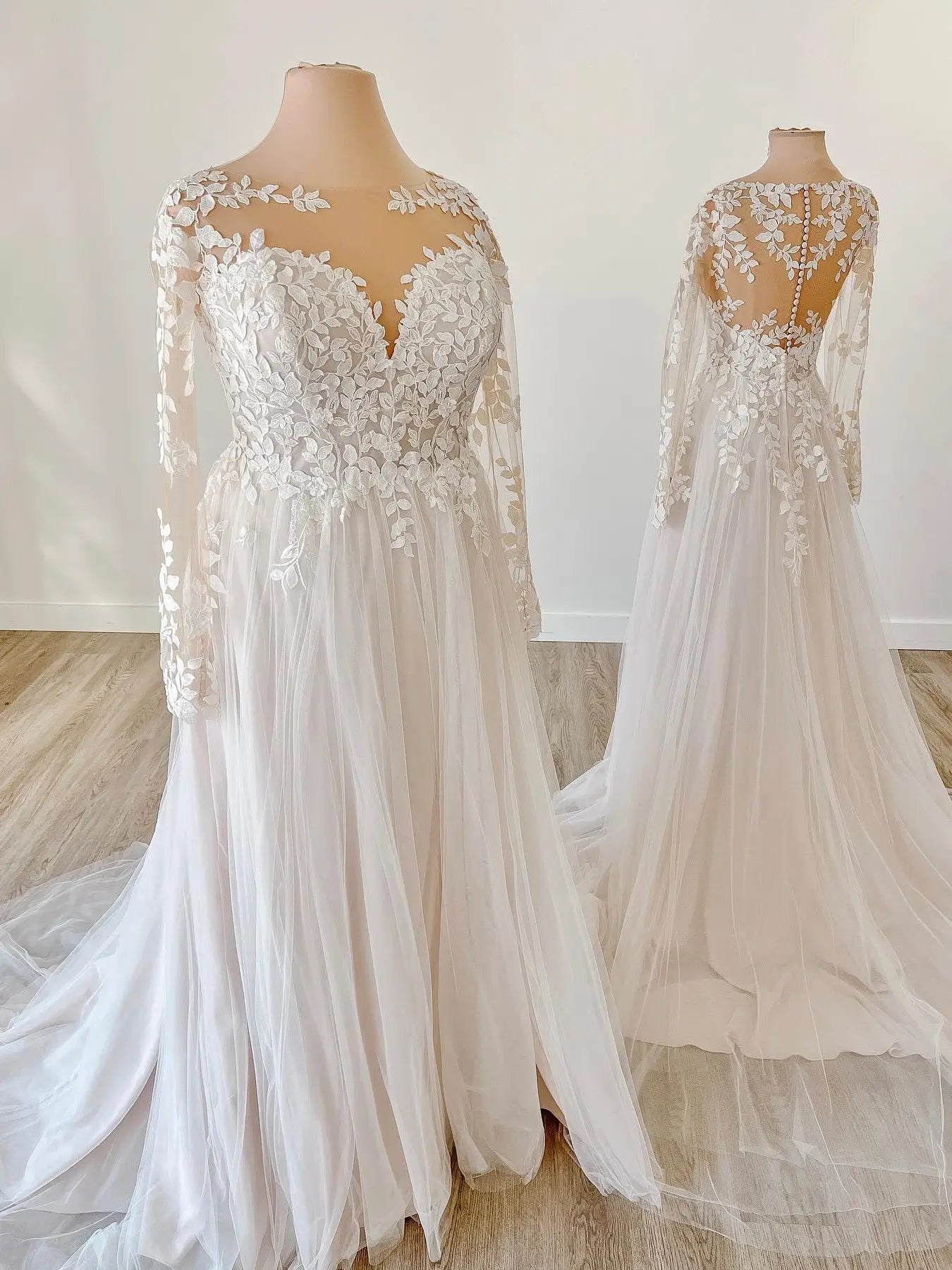 Ivory Leaf Lace Wedding Dress with Long Sleeve, Illusion Neckline, Sheer Back – LA126-wedding dresses 2025 -Viniodress-Ivory-Custom Size-