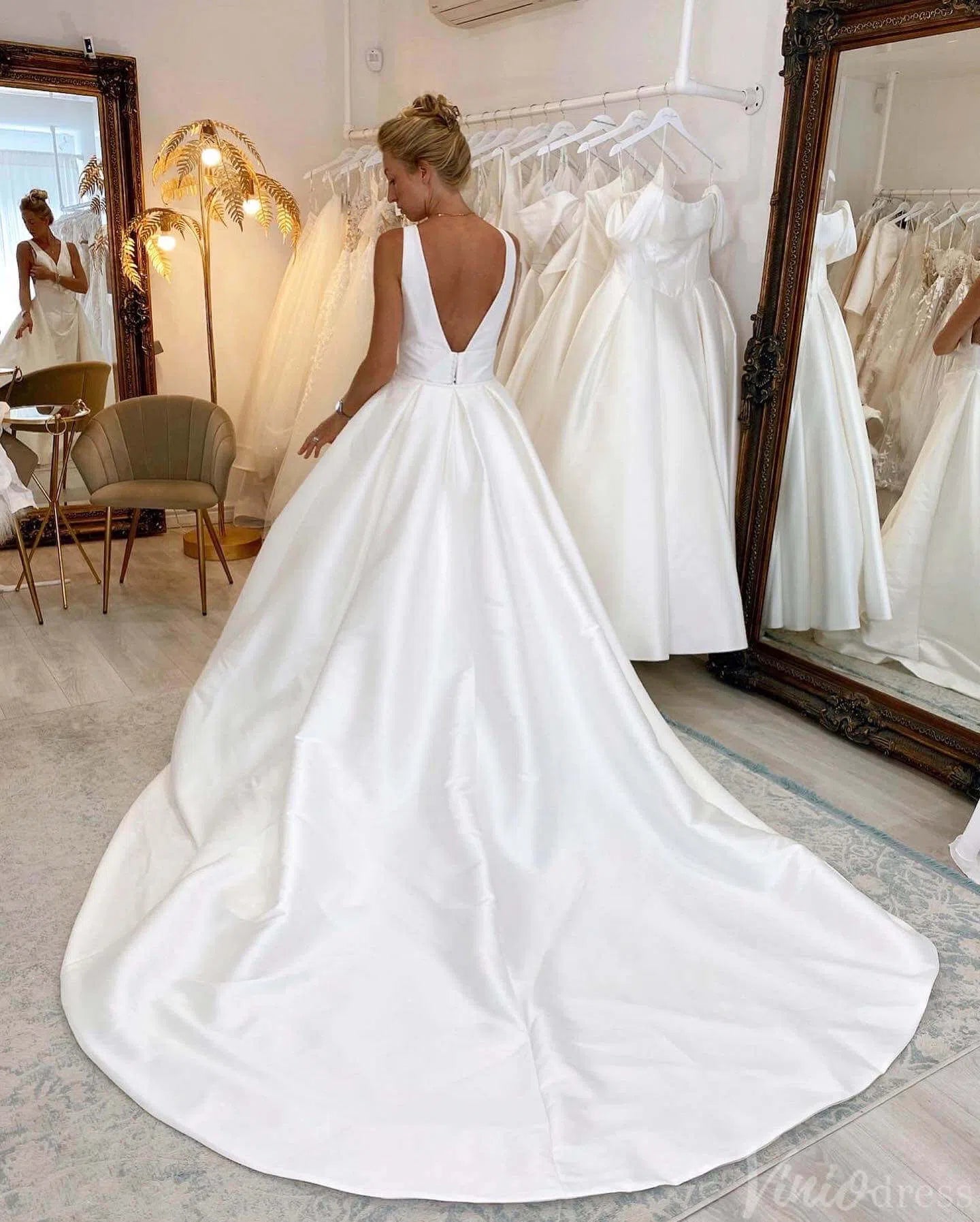 Ivory Satin Outdoor Wedding Dresses with Slit Overskirt V-Neck Country Bridal Gown AW1009-wedding dresses-Viniodress